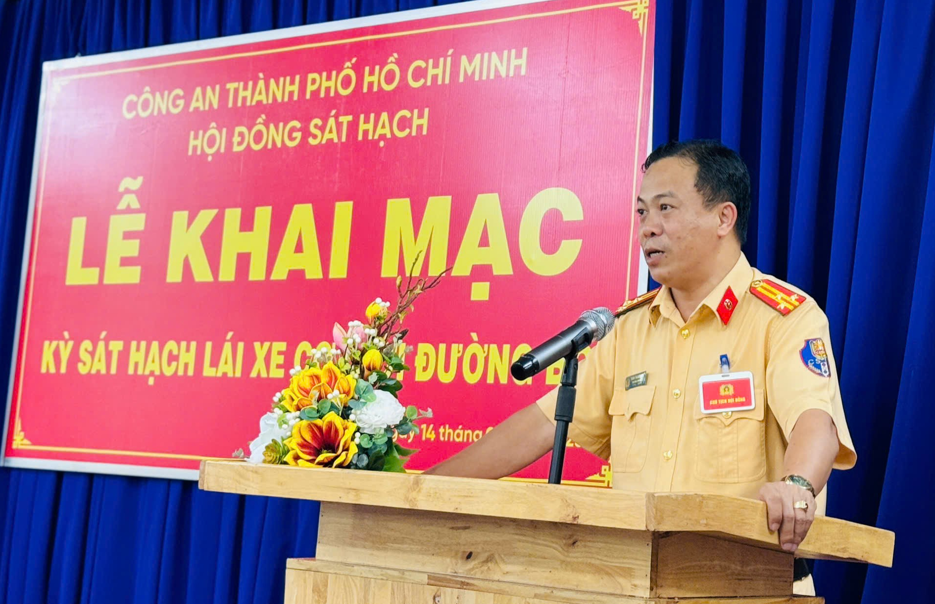 500 học vi&ecirc;n dự kỳ s&aacute;t hạch cấp giấy ph&eacute;p l&aacute;i xe đầu ti&ecirc;n do CSGT TP.HCM tổ chức- Ảnh 1.