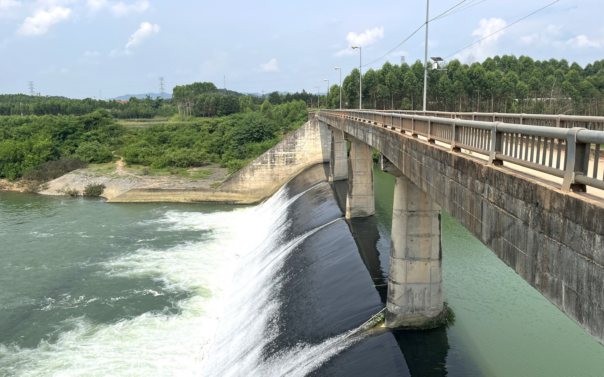 Gỡ vướng quản l&yacute; cấp, tho&aacute;t nước