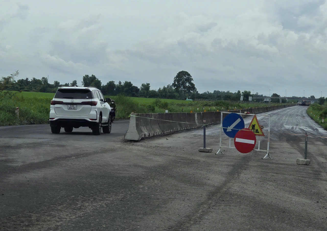 Khắc phục tồn tại tr&ecirc;n c&ocirc;ng trường cao tốc Lộ Tẻ - Rạch Sỏi, đảm bảo an to&agrave;n thi c&ocirc;ng- Ảnh 1.