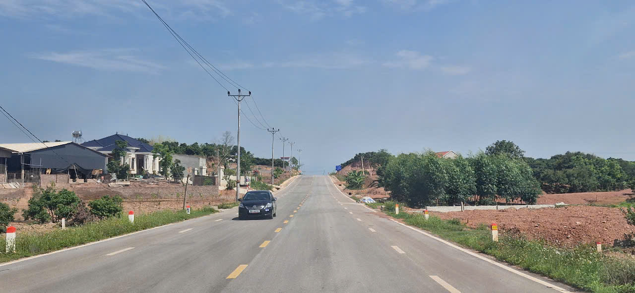 Sắp mở tuyến đường nối khu công nghiệp Lạng Sơn với cảng đường sông tại Bắc Giang- Ảnh 4. Sắp mở tuyến đường nối khu công nghiệp Lạng Sơn với cảng đường sông tại Bắc Giang- Ảnh 4.