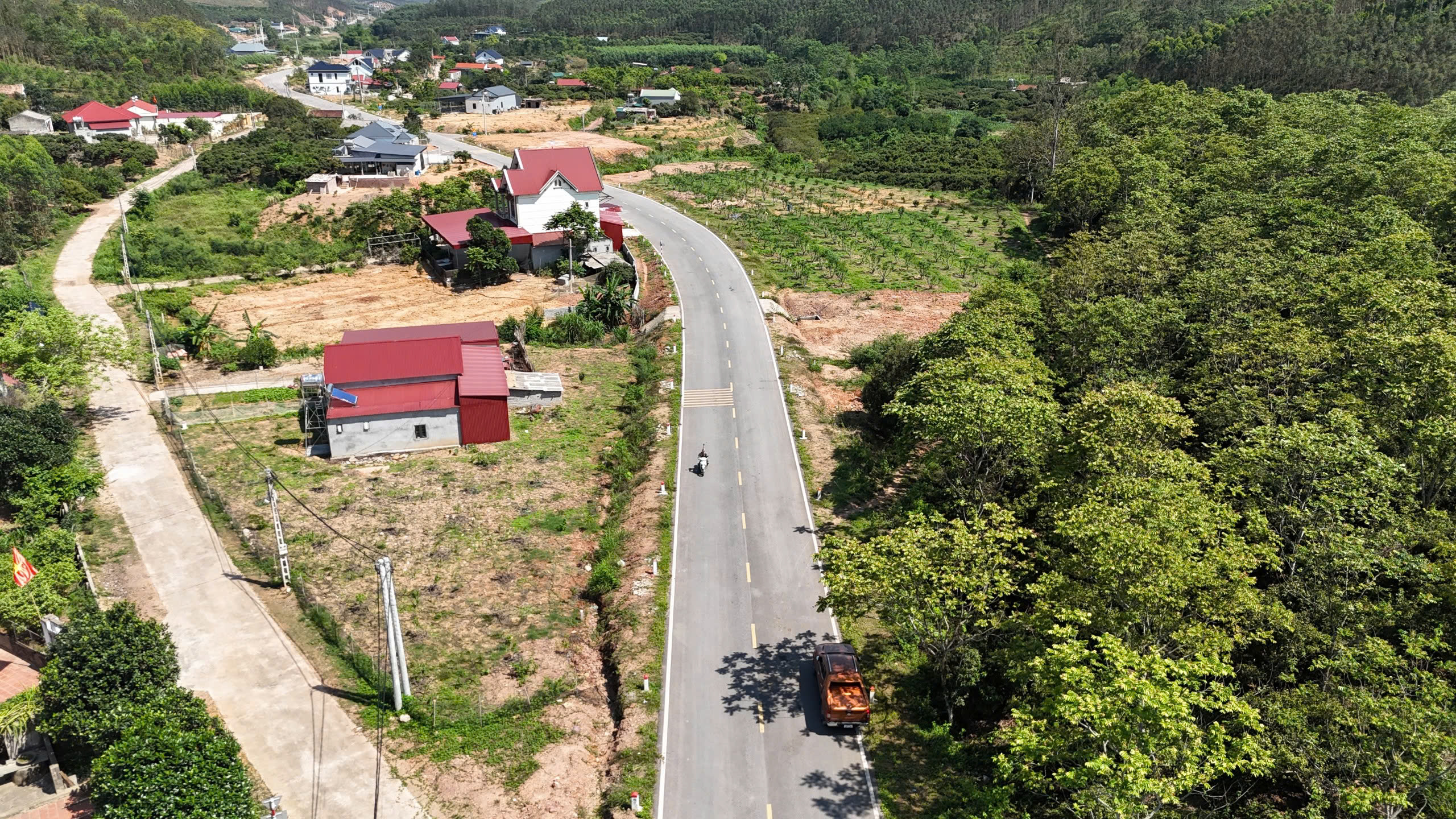 Sắp mở tuyến đường nối khu công nghiệp Lạng Sơn với cảng đường sông tại Bắc Giang- Ảnh 9. Sắp mở tuyến đường nối khu công nghiệp Lạng Sơn với cảng đường sông tại Bắc Giang- Ảnh 9.