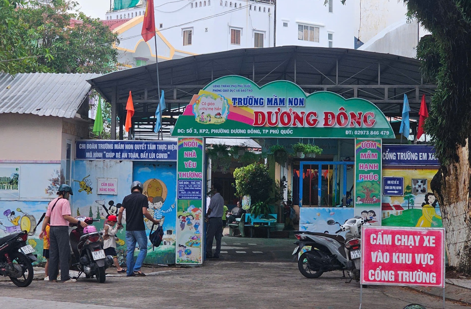 Ki&ecirc;n Giang: Kỷ luật ban gi&aacute;m hiệu trường mầm non ở Ph&uacute; Quốc c&oacute; gi&aacute;o vi&ecirc;n đ&aacute;nh học sinh- Ảnh 1.