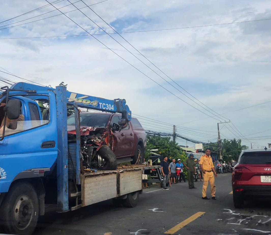Tr&aacute;nh xe b&aacute;n tải, xe tải đ&acirc;m v&agrave;o nh&agrave; d&acirc;n tr&ecirc;n QL91 qua An Giang - Ảnh 2.