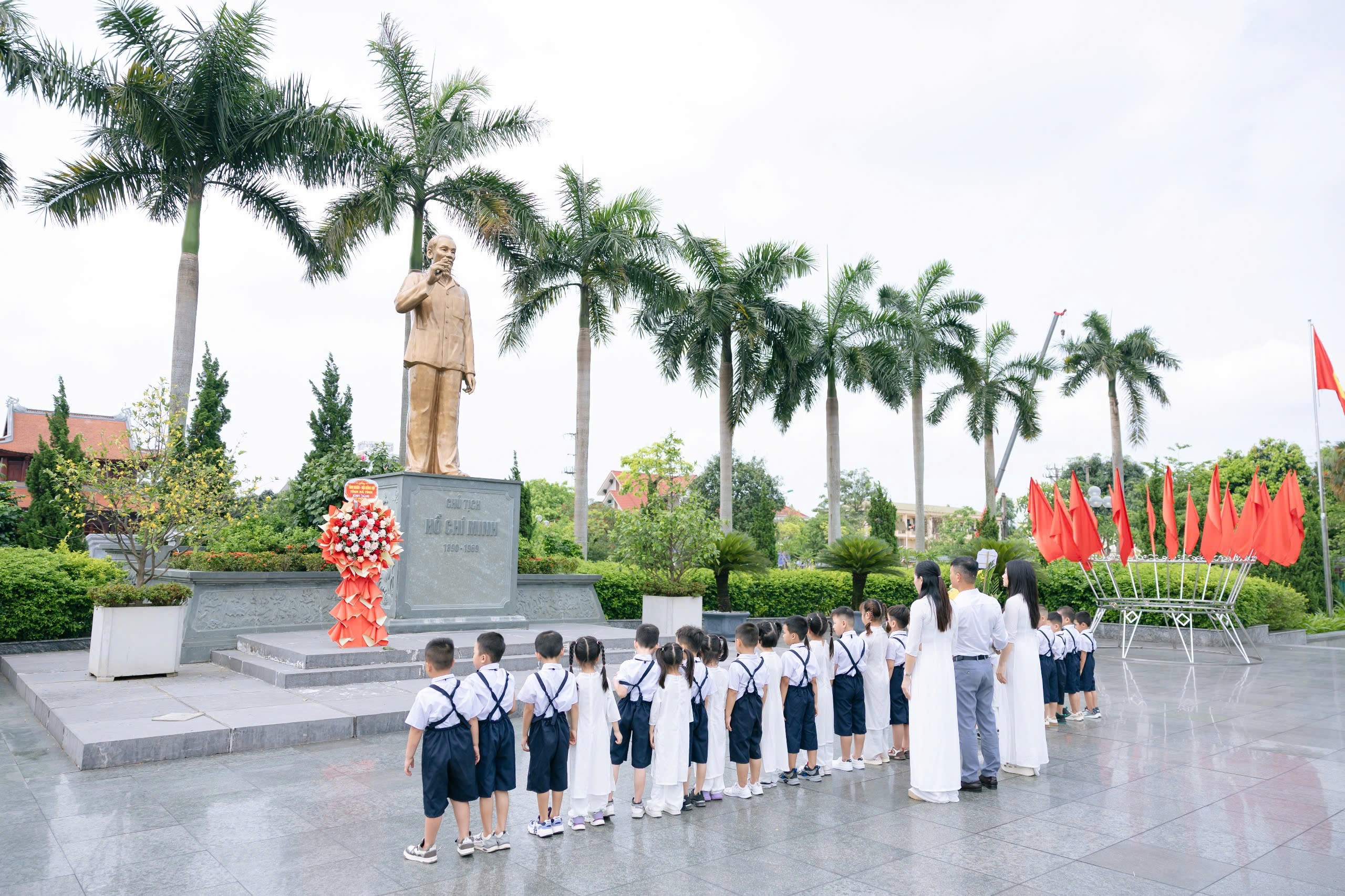 Về thăm nơi lưu dấu chân Bác Hồ ở Hà Tĩnh- Ảnh 1. Về thăm nơi lưu dấu chân Bác Hồ ở Hà Tĩnh- Ảnh 1.