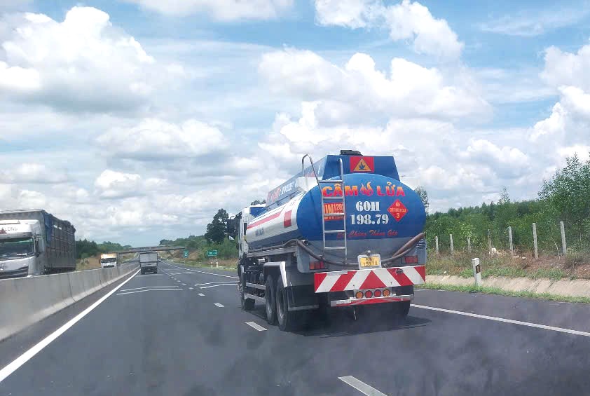 Ngăn vứt r&aacute;c xuống đường cao tốc bằng c&aacute;ch n&agrave;o?- Ảnh 4.