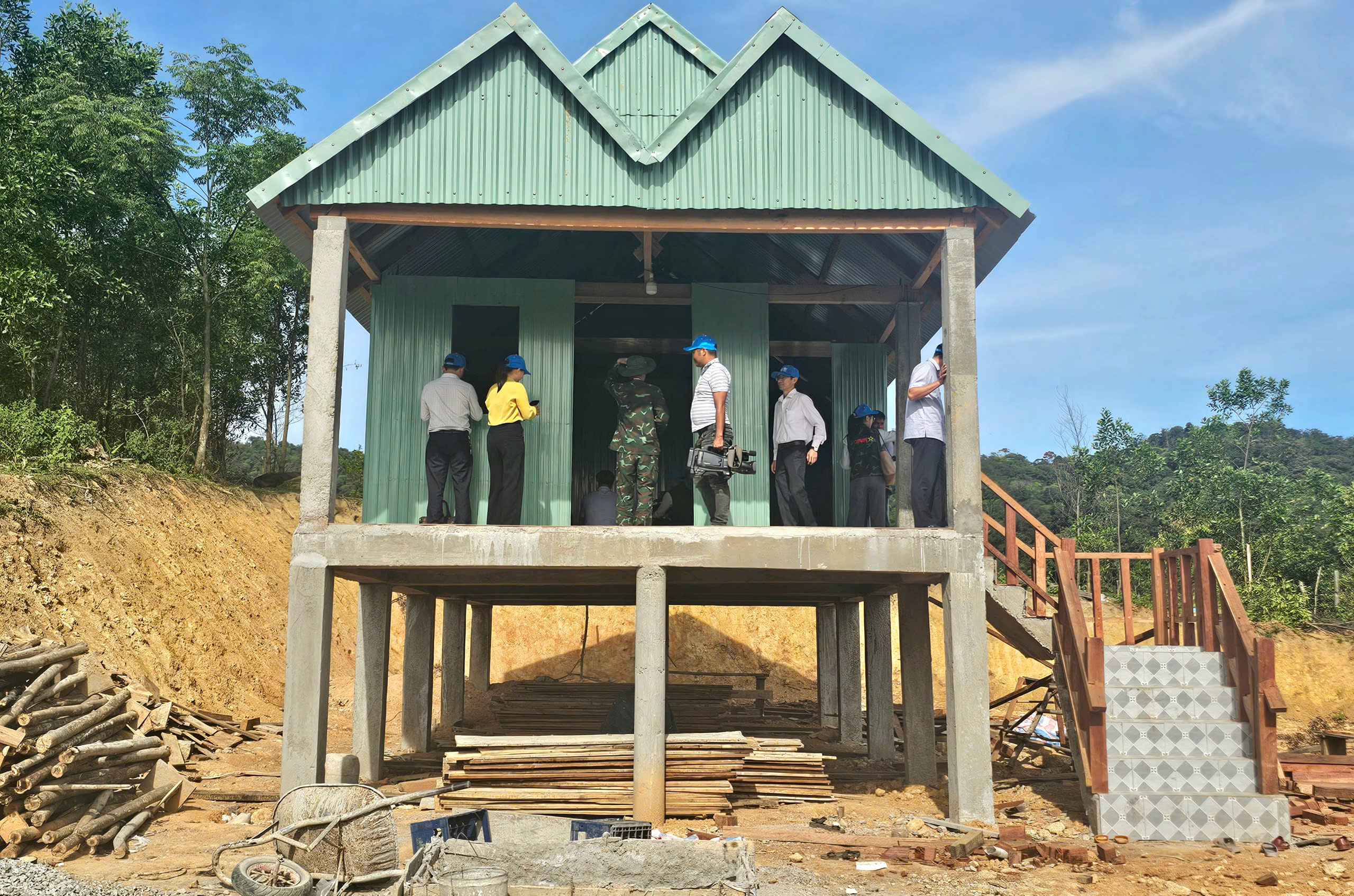 B&igrave;nh Định x&oacute;a nh&agrave; tạm, x&acirc;y hy vọng cho người d&acirc;n ngh&egrave;o- Ảnh 1.