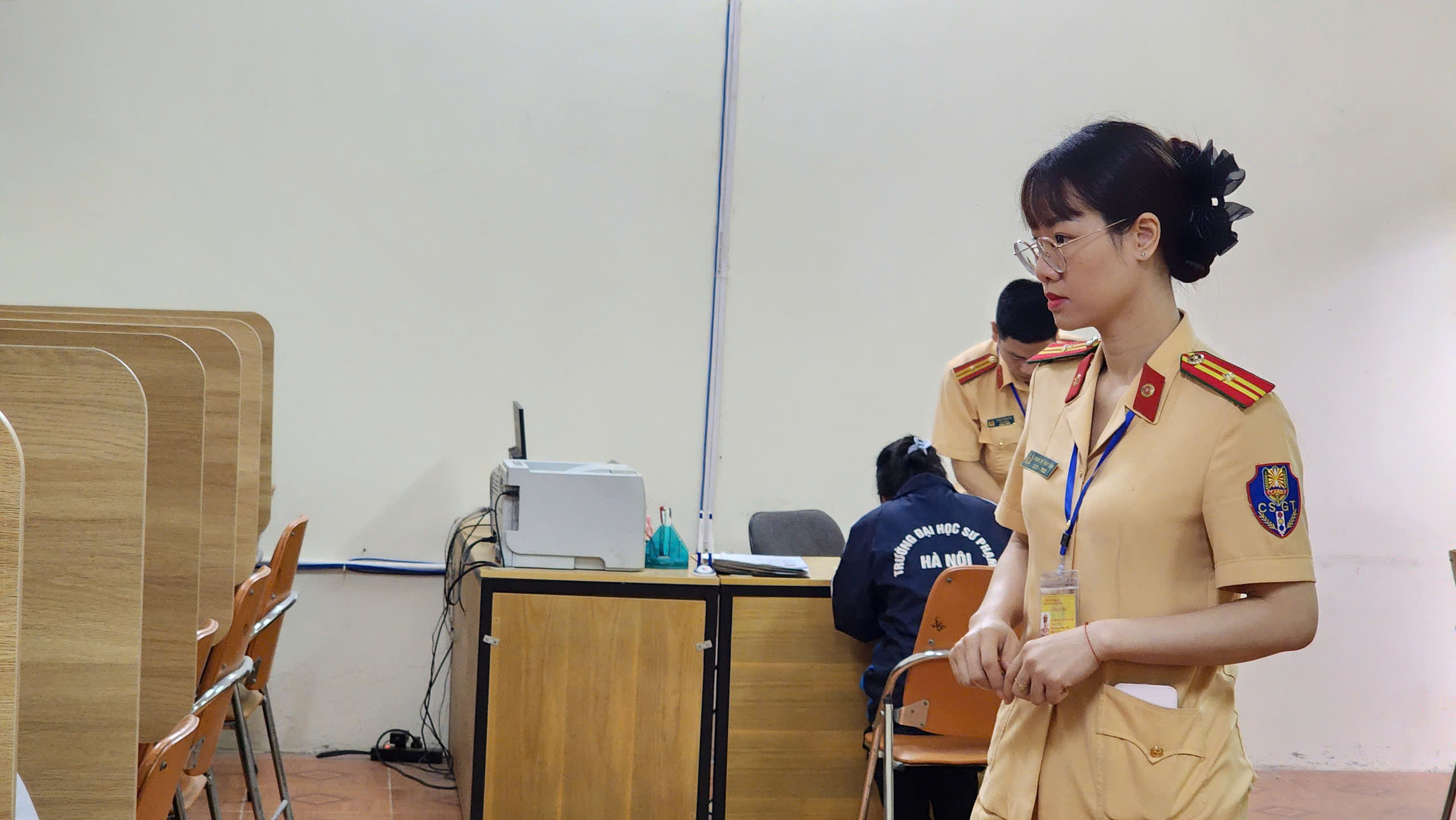 CSGT H&ograve;a B&igrave;nh lần đầu tổ chức s&aacute;t hạch GPLX &ocirc; t&ocirc;- Ảnh 17.