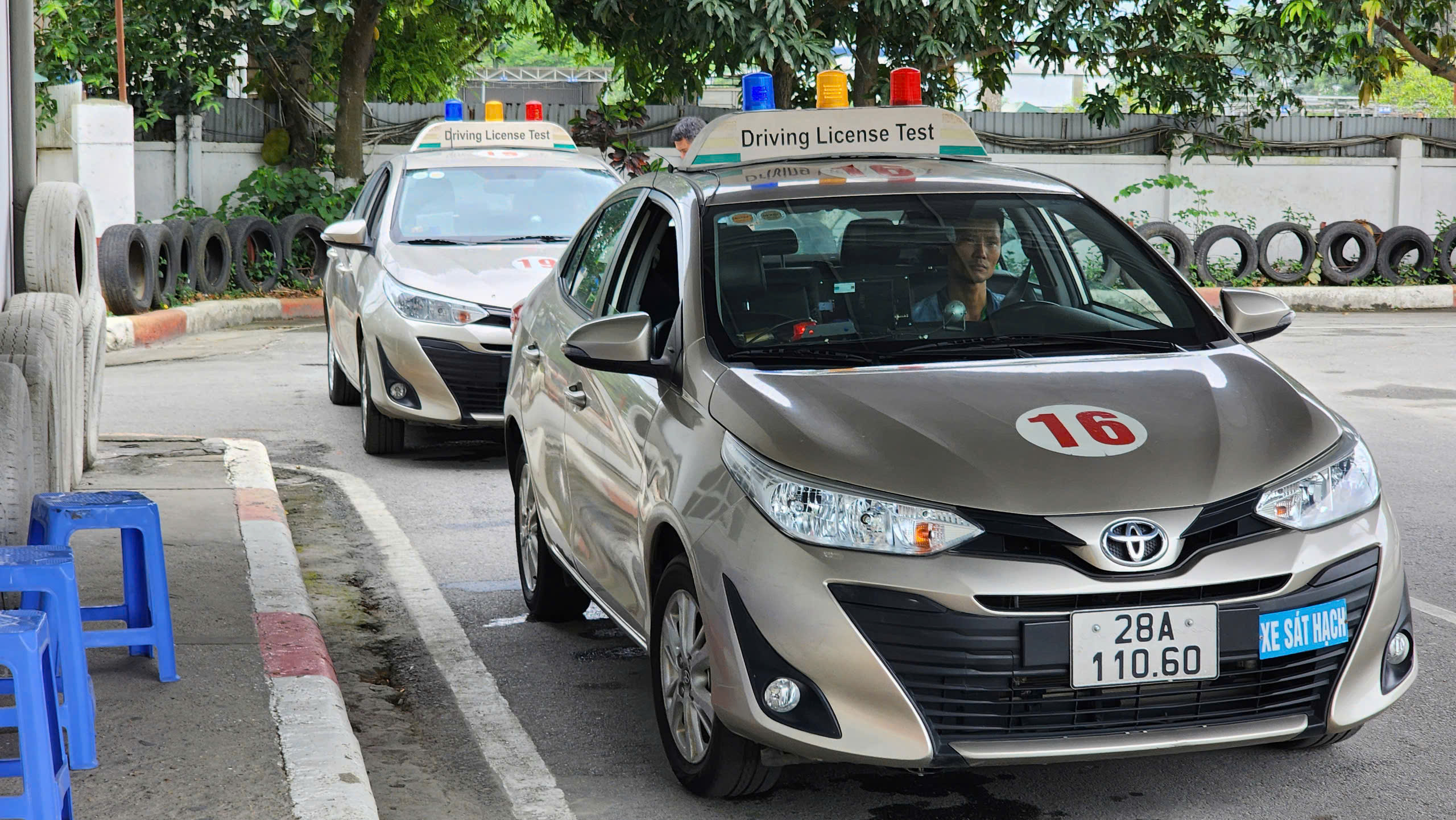 CSGT H&ograve;a B&igrave;nh lần đầu tổ chức s&aacute;t hạch GPLX &ocirc; t&ocirc;- Ảnh 31.