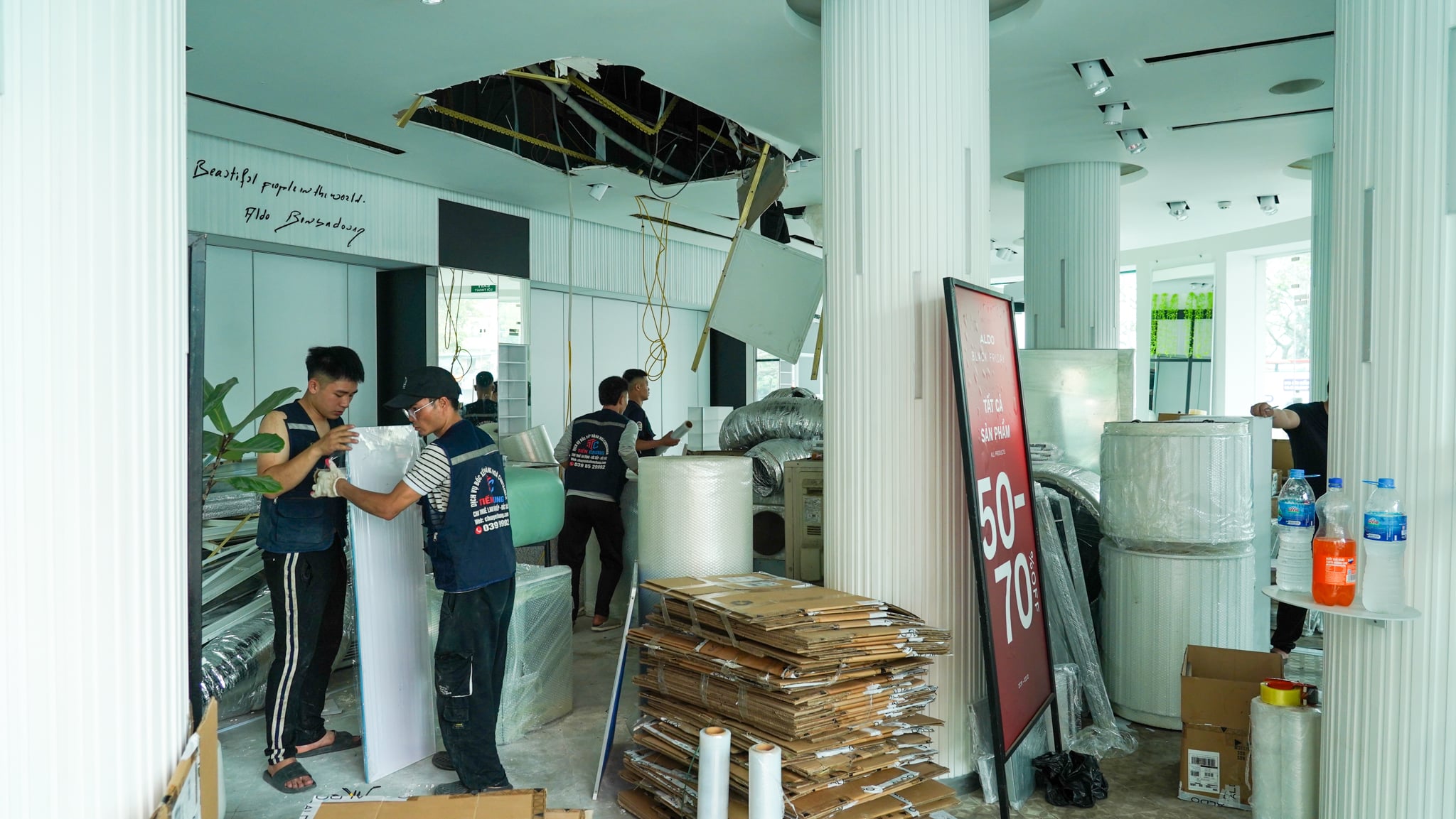 H&agrave; Nội: Ph&oacute; chủ tịch quận Ho&agrave;n Kiếm l&yacute; giải l&ugrave;i thời gian ph&aacute; dỡ t&ograve;a nh&agrave; &ldquo;H&agrave;m c&aacute; mập&rdquo;- Ảnh 2.