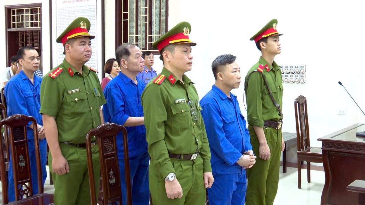 Bị c&aacute;o Lưu B&igrave;nh Nhưỡng được giảm 1 năm t&ugrave;, b&aacute;c kh&aacute;ng c&aacute;o của bị c&aacute;o L&ecirc; Thanh V&acirc;n- Ảnh 1.