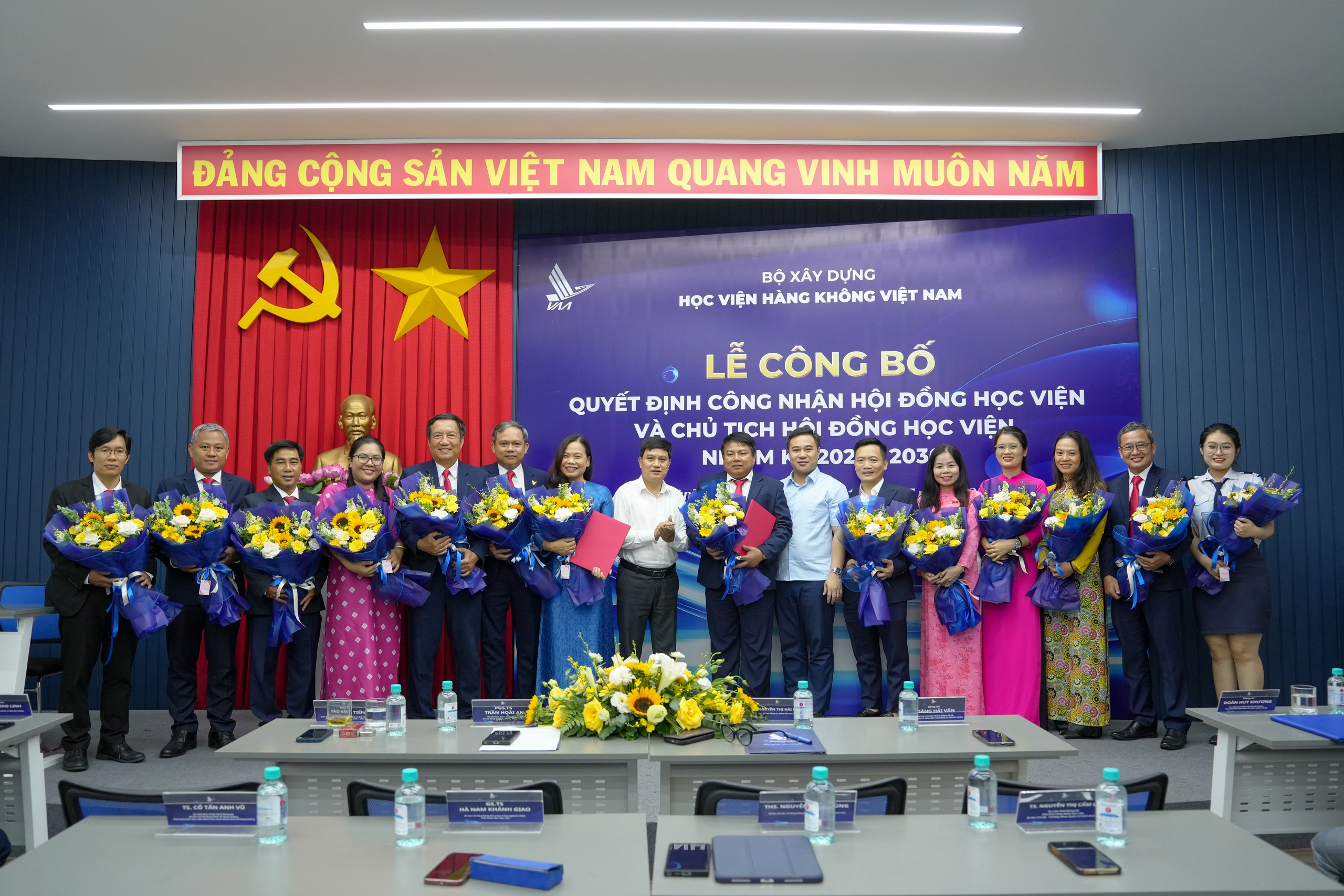 Ra mắt Hội đồng Học viện H&agrave;ng kh&ocirc;ng Việt Nam, nhiệm kỳ 2025-2030- Ảnh 1.