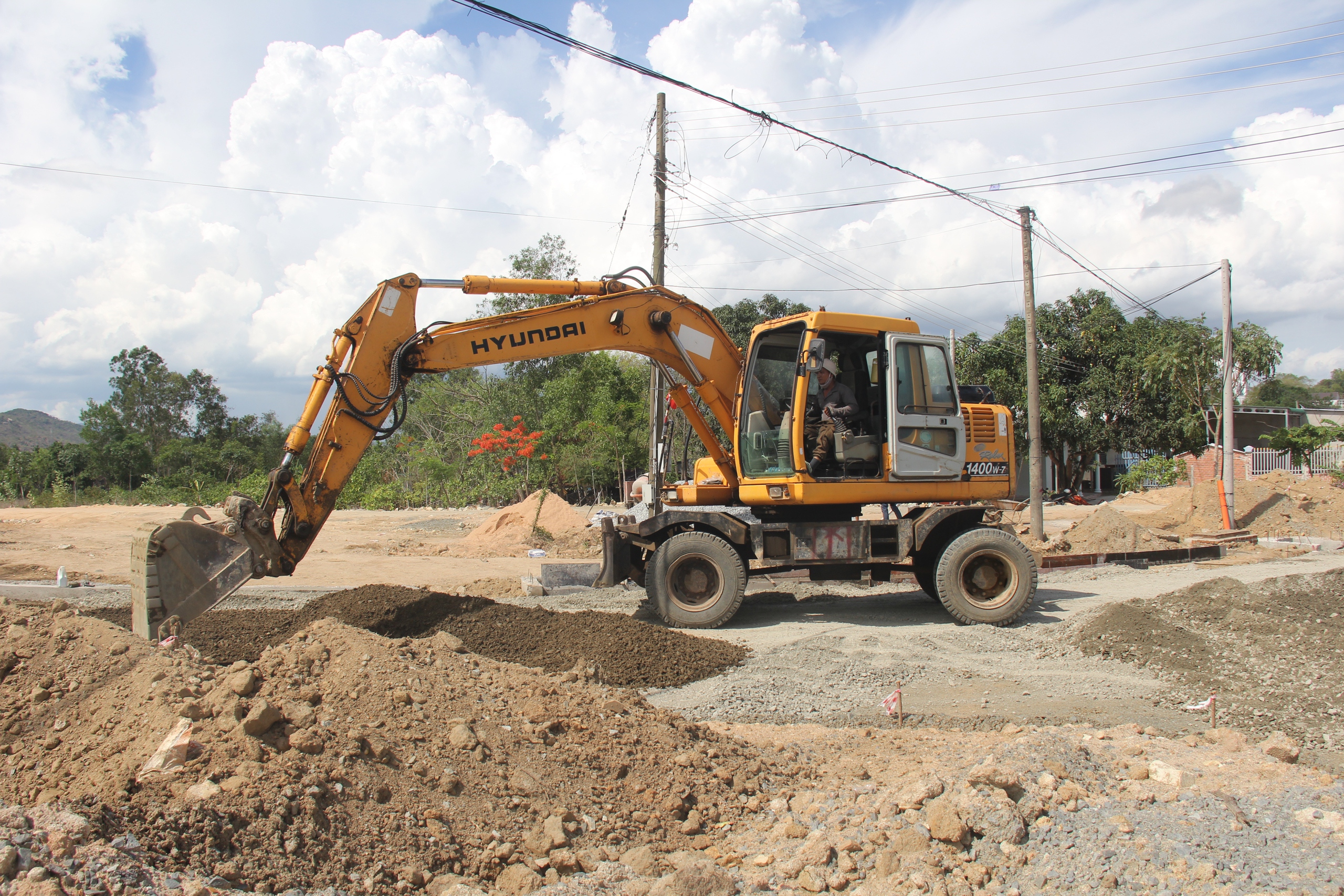 B&igrave;nh Thuận: Tăng tốc ho&agrave;n th&agrave;nh n&uacute;t giao quốc lộ 1 kết nối KCN T&acirc;n Đức trước m&ugrave;a mưa- Ảnh 4.