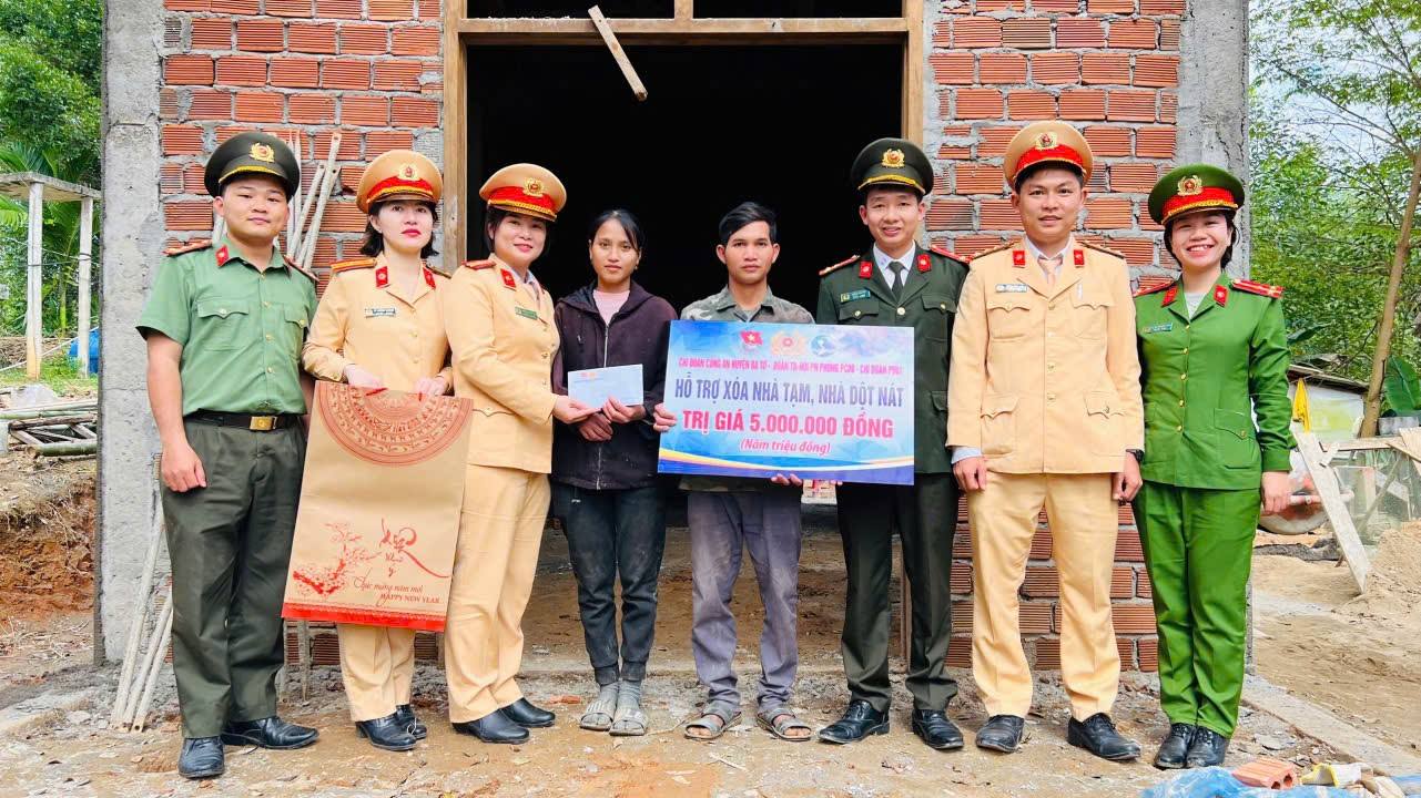 Quảng Ng&atilde;i x&oacute;a hơn 5.200 căn nh&agrave; dột n&aacute;t- Ảnh 1.