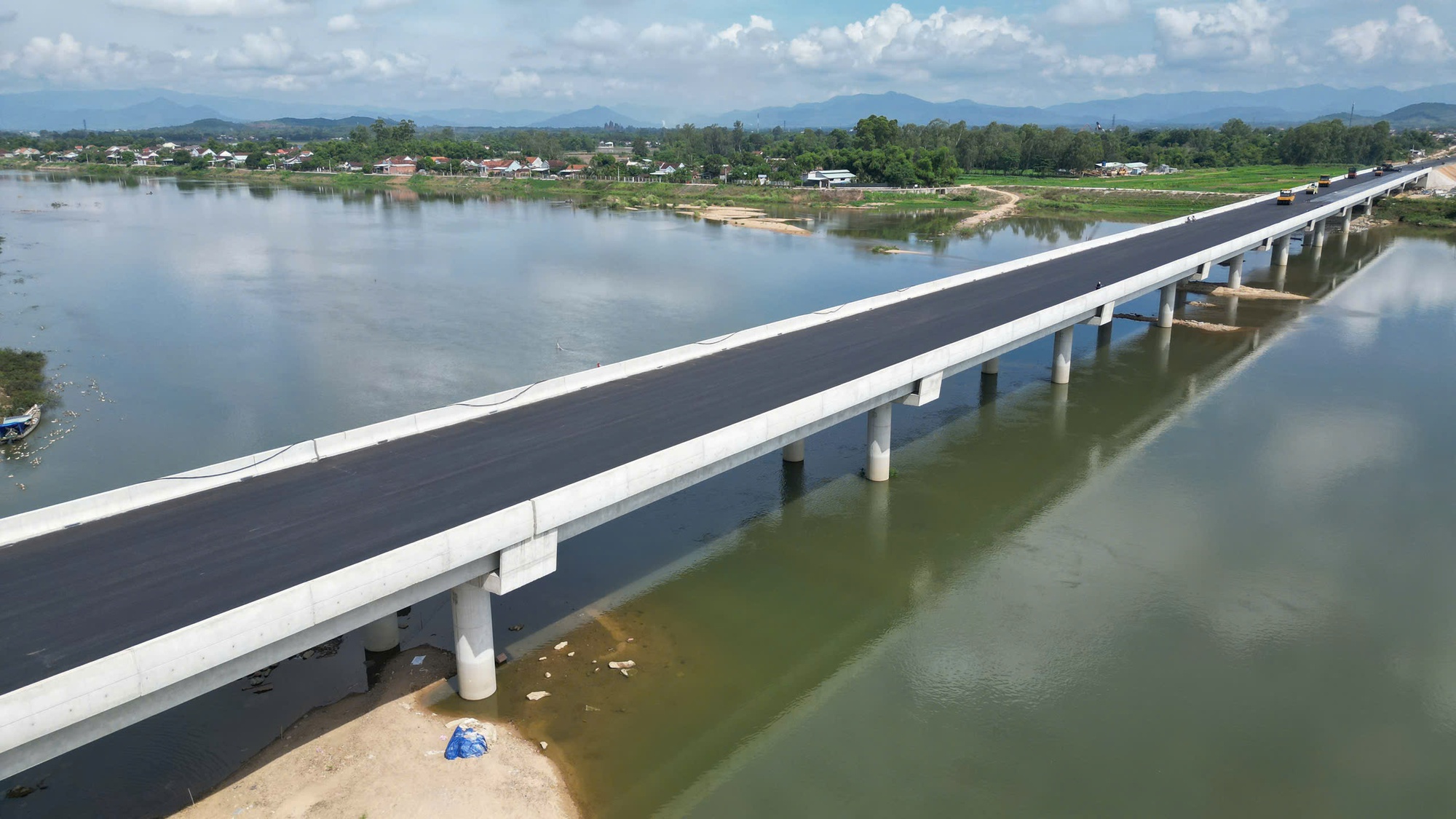 Phải th&ocirc;ng xe cao tốc Ho&agrave;i Nhơn - Quy Nhơn v&agrave; Quy Nhơn - Ch&iacute; Thạnh đ&uacute;ng thời hạn- Ảnh 2.