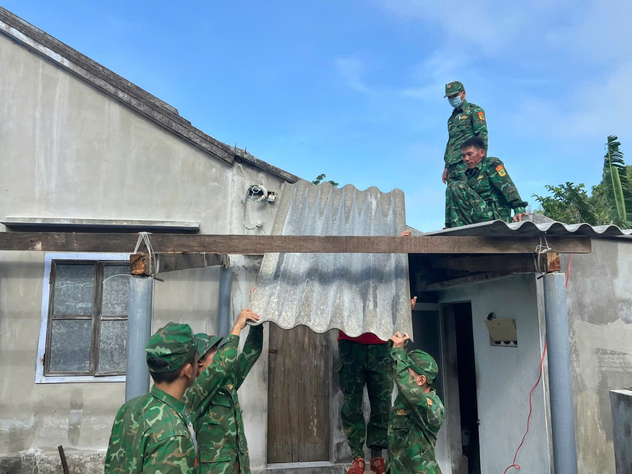 B&igrave;nh Định vượt tiến độ x&oacute;a nh&agrave; tạm, nh&agrave; dột n&aacute;t 7 th&aacute;ng- Ảnh 2.