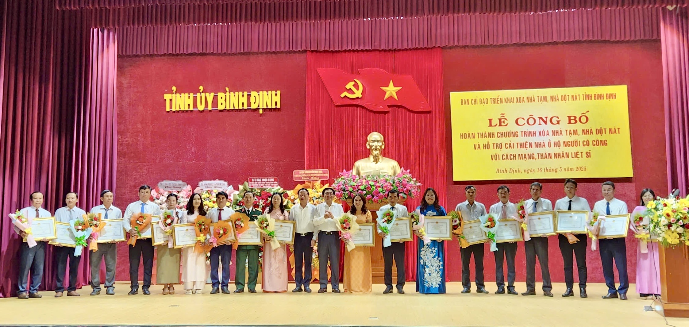 B&igrave;nh Định vượt tiến độ x&oacute;a nh&agrave; tạm, nh&agrave; dột n&aacute;t 7 th&aacute;ng- Ảnh 4.