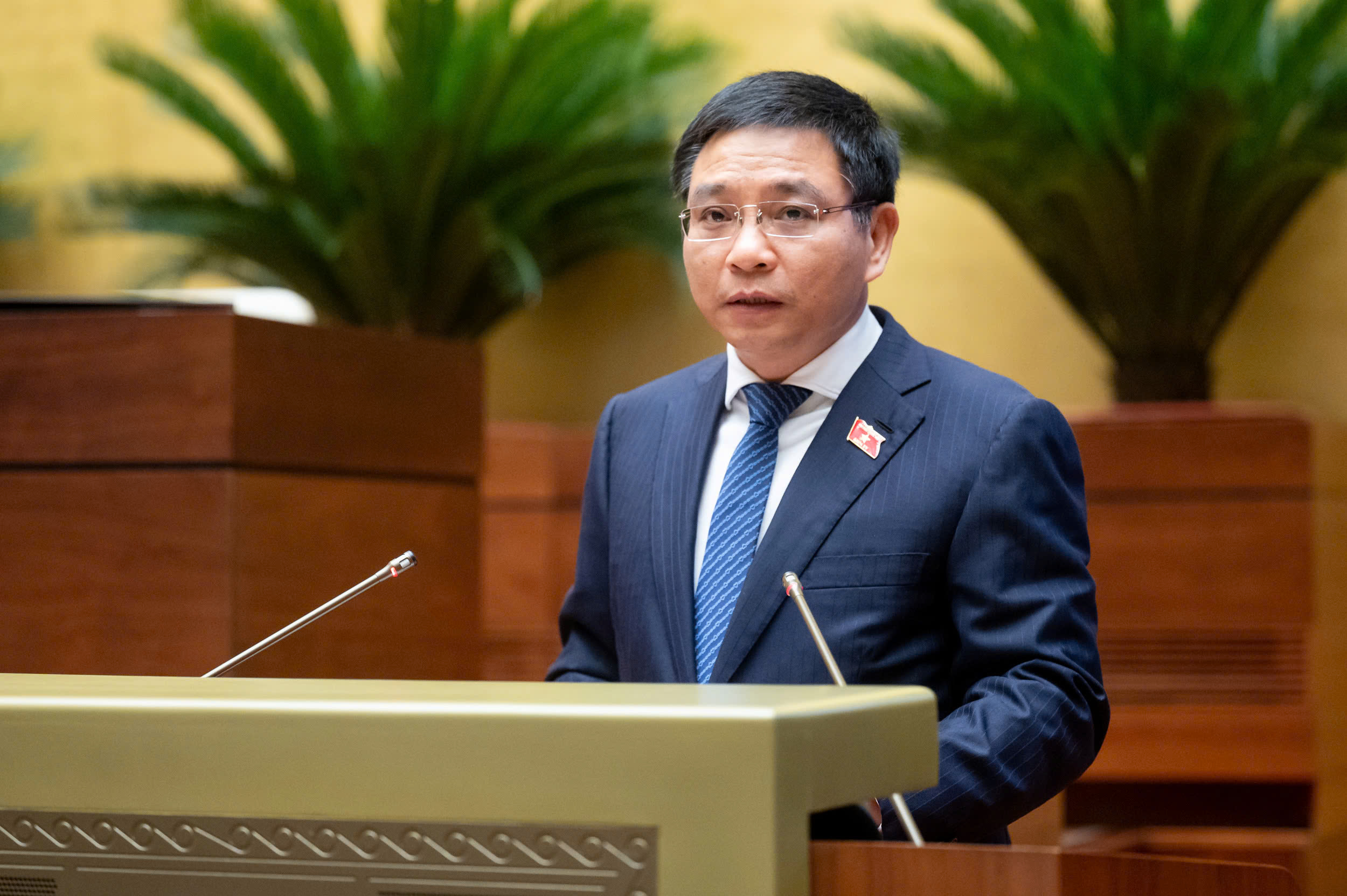 Đề xuất cấp tỉnh được quyết x&acirc;y s&acirc;n bay, bến cảng, dự &aacute;n PPP- Ảnh 1.