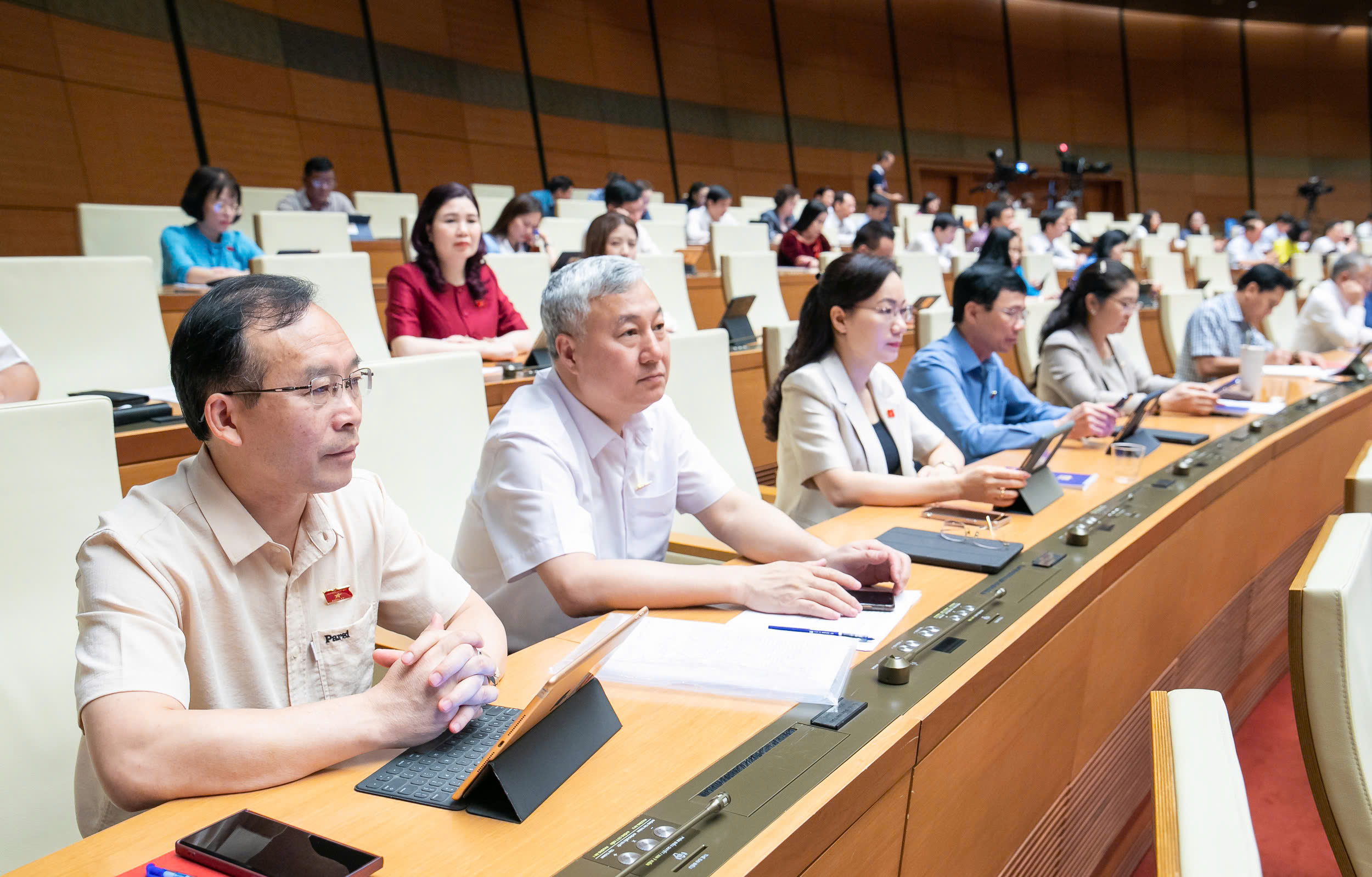 Đề xuất cấp tỉnh được quyết x&acirc;y s&acirc;n bay, bến cảng, dự &aacute;n PPP- Ảnh 2.