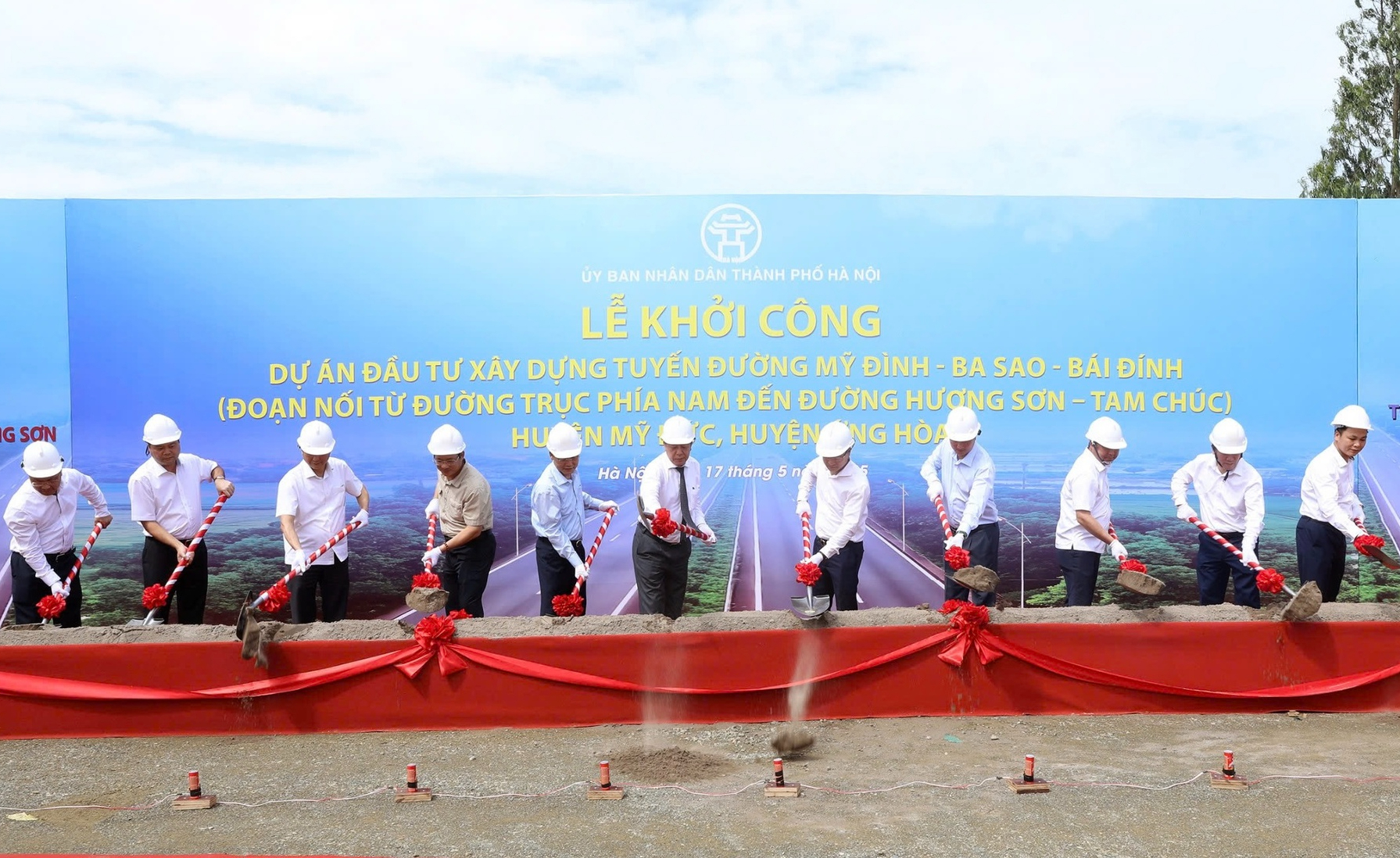 Khởi c&ocirc;ng tuyến đường hơn 2.000 tỷ đồng kết nối H&agrave; Nội - Ninh B&igrave;nh- Ảnh 1.