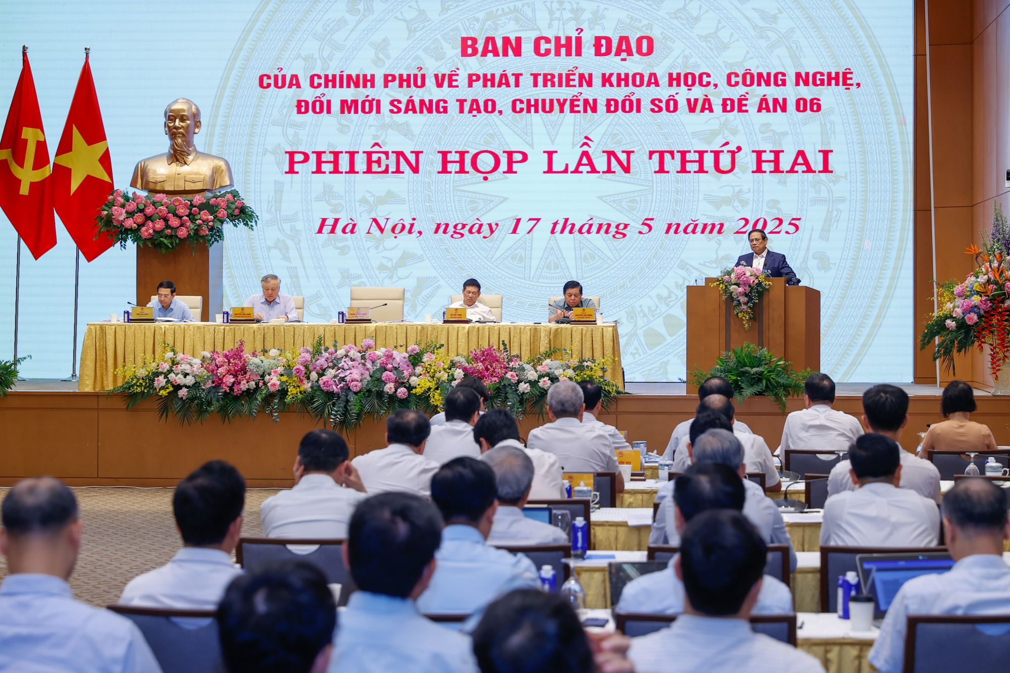 Thủ tướng: X&oacute;a r&agrave;o cản để th&uacute;c đẩy ph&aacute;t triển khoa học c&ocirc;ng nghệ- Ảnh 2.