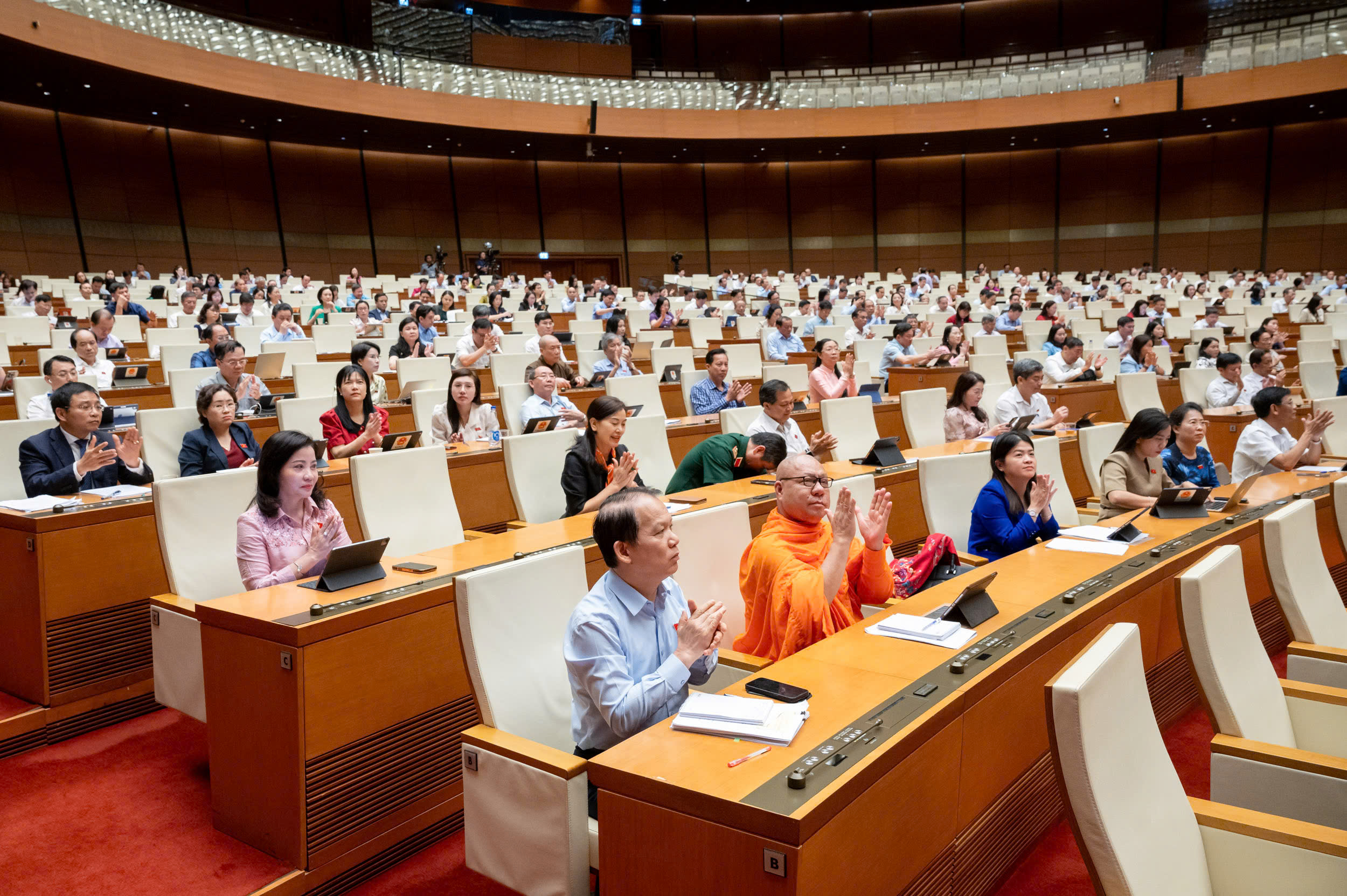 Quốc hội chốt nhiều ch&iacute;nh s&aacute;ch đặc biệt ph&aacute;t triển kinh tế tư nh&acirc;n- Ảnh 2.