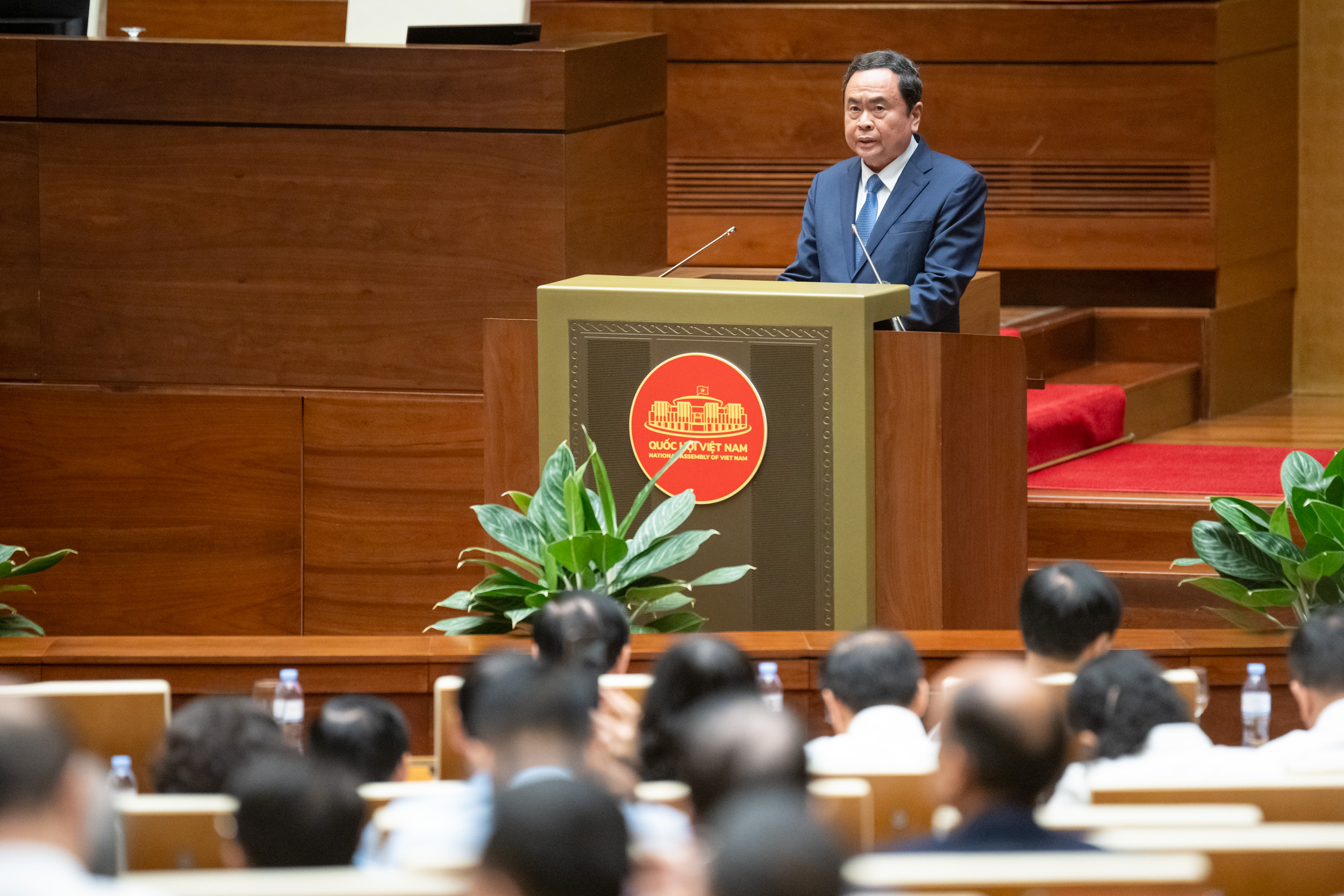 Chủ tịch Quốc hội: Kh&ocirc;ng đẩy kh&oacute; khăn cho người d&acirc;n, doanh nghiệp trong x&acirc;y dựng ph&aacute;p luật- Ảnh 1.