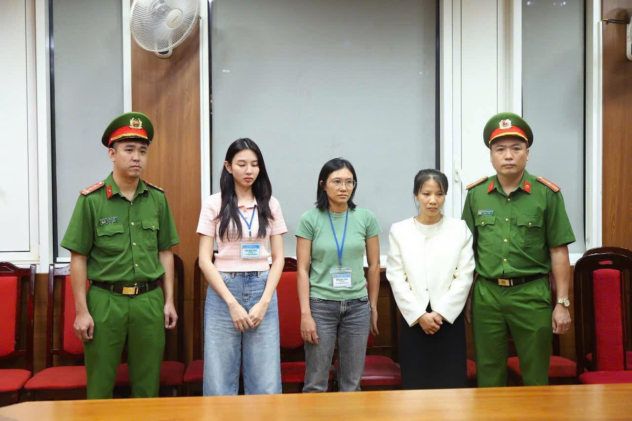 Hoa hậu Th&ugrave;y Ti&ecirc;n nhận "hoa hồng" gần 7 tỷ đồng vụ kẹo Kera- Ảnh 1.