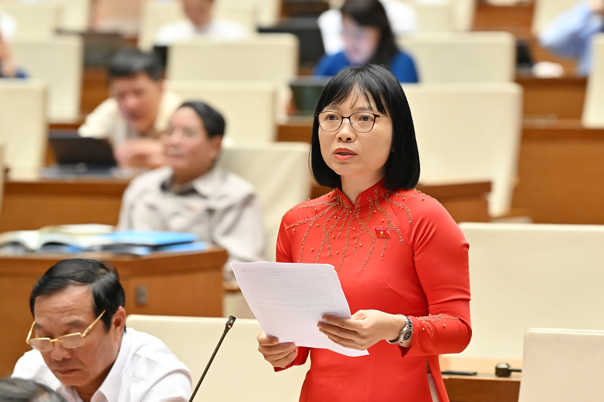 Lo bỏ s&oacute;t nh&acirc;n t&agrave;i khi quy định thẩm ph&aacute;n phải từ 45 tuổi trở l&ecirc;n- Ảnh 1.