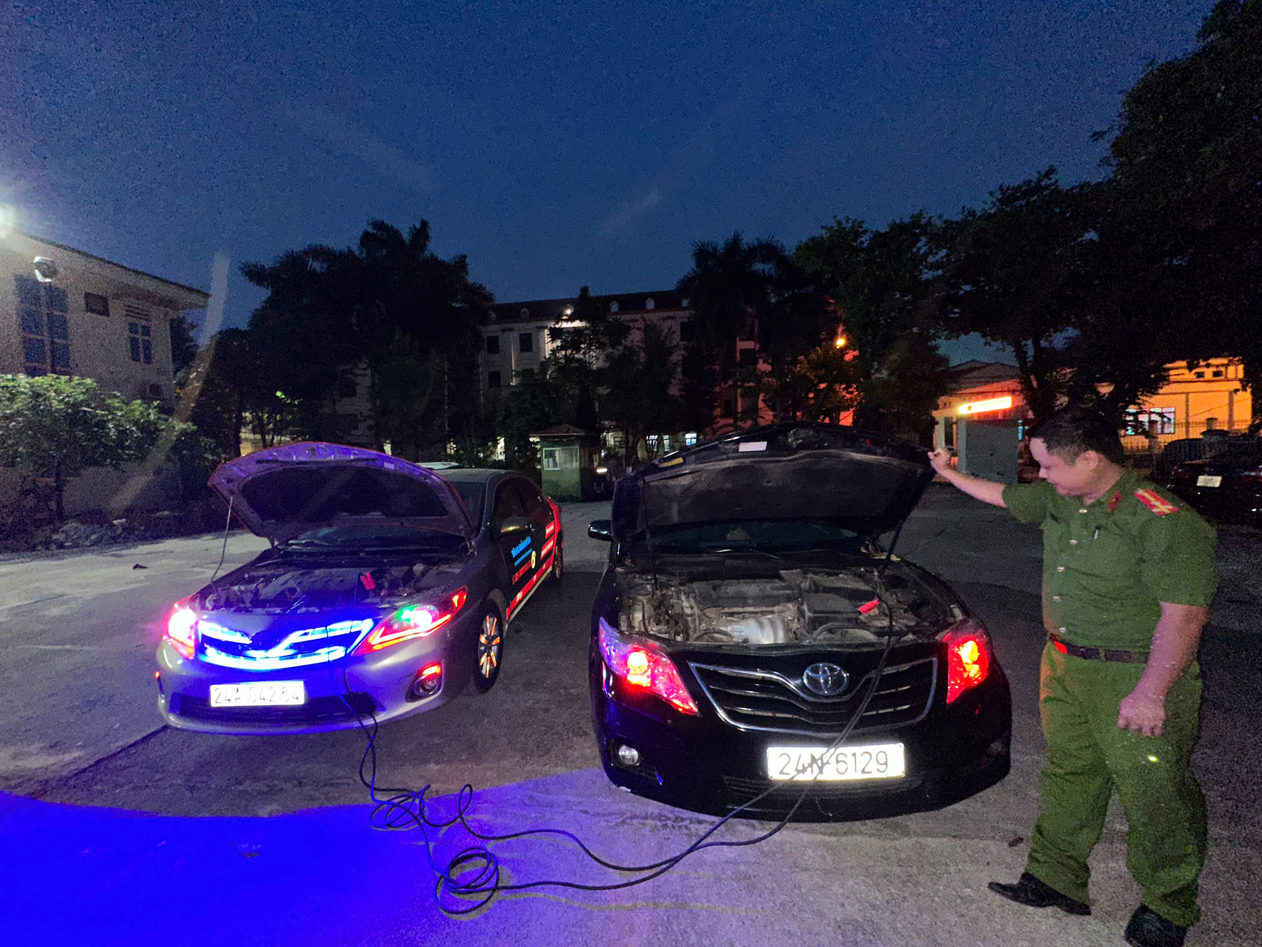 Điệp "xa lộ&rdquo; chuy&ecirc;n cứu hộ kh&ocirc;ng c&ocirc;ng ở L&agrave;o Cai- Ảnh 2.