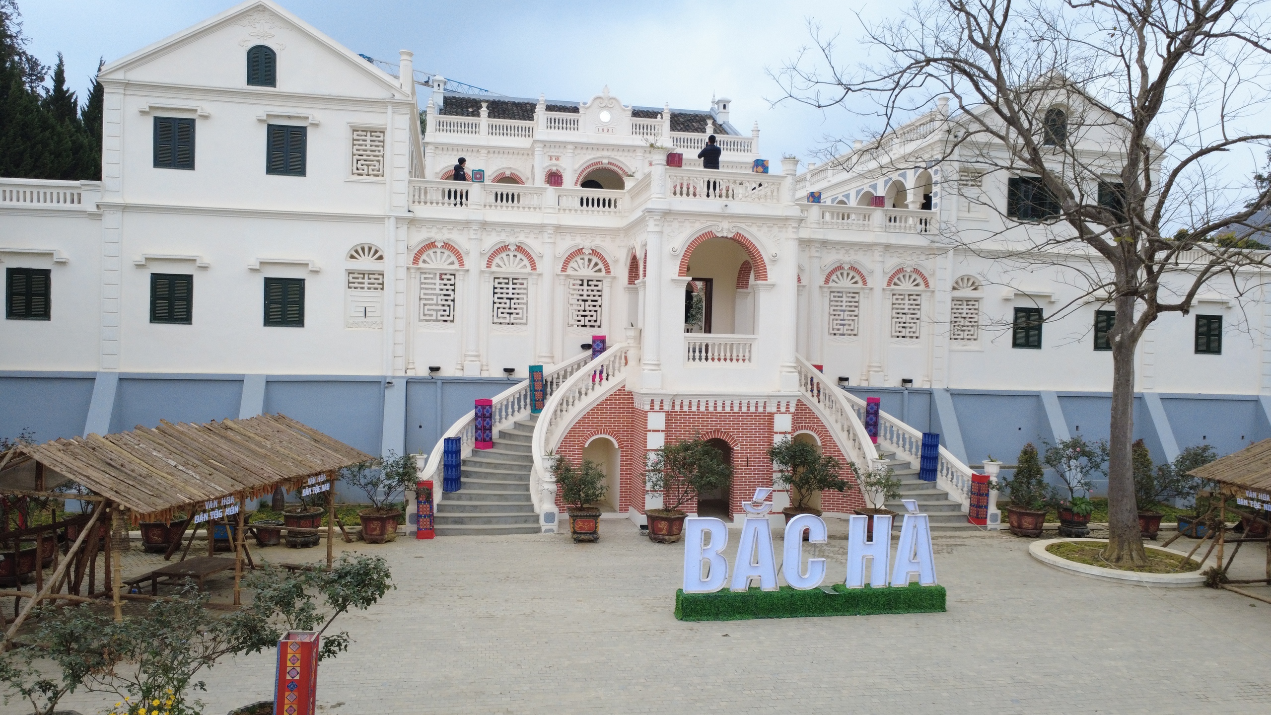 Đến Bắc H&agrave; kh&aacute;m ph&aacute; thi&ecirc;n đường thung lũng hoa, thưởng thức đặc sản thắng cố- Ảnh 17.