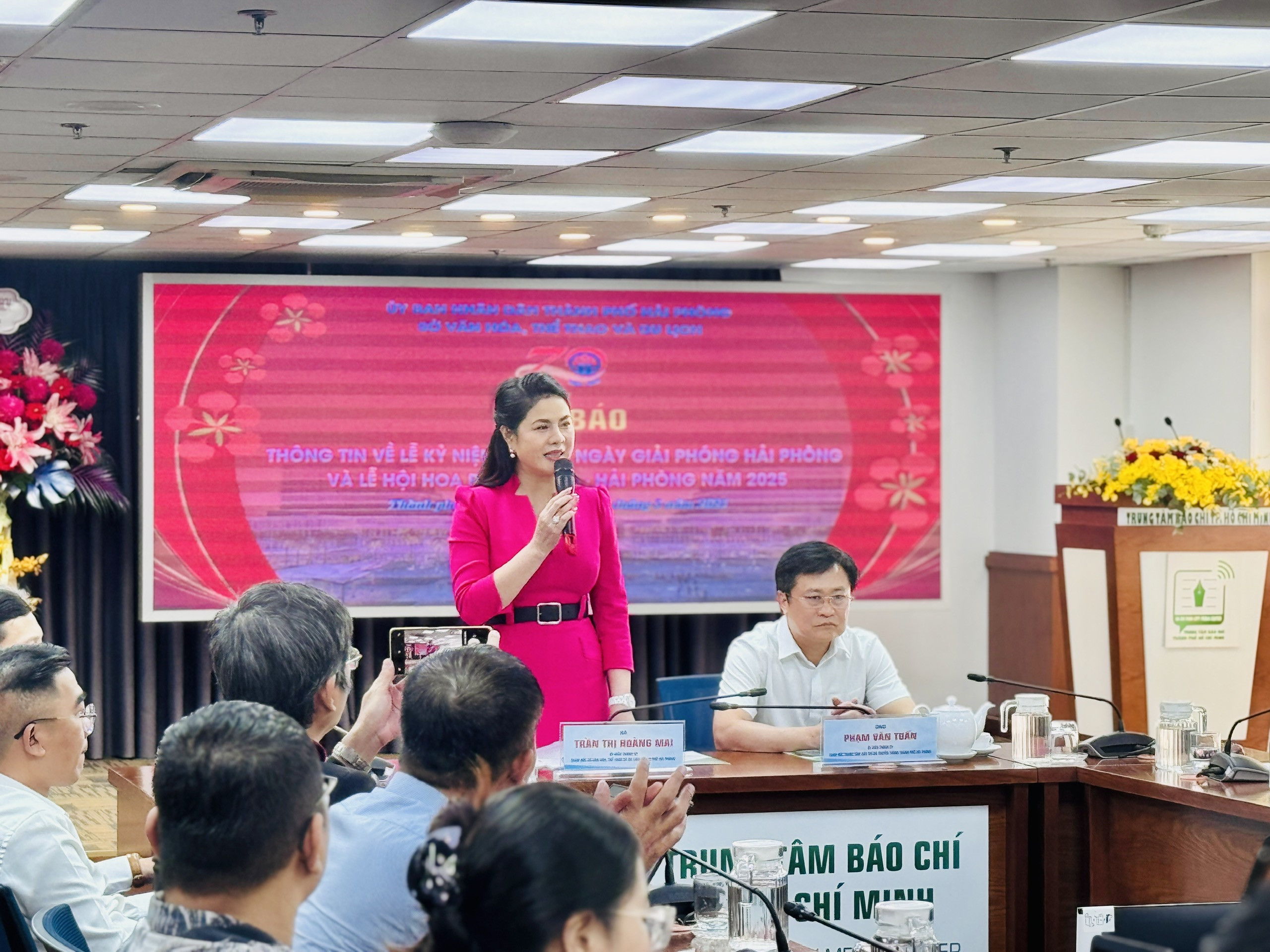 Ng&agrave;y 10/5 khai trương đo&agrave;n t&agrave;u hạng sang tr&ecirc;n tuyến H&agrave; Nội - Hải Ph&ograve;ng- Ảnh 1.