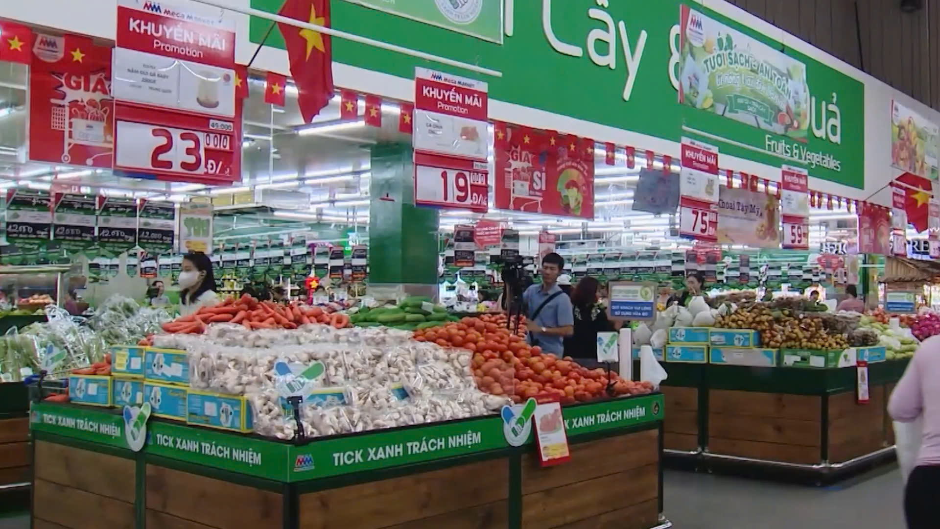 Kỳ vọng sức mua phục hồi hậu k&iacute;ch cầu ti&ecirc;u d&ugrave;ng dịp lễ 30/4-1/5- Ảnh 1.