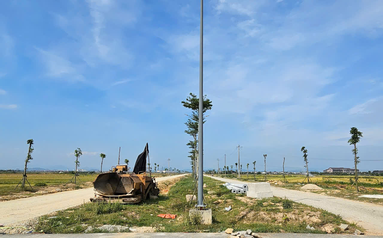 Tuyến đường 5km ở Huế thi c&ocirc;ng 7 năm chưa xong: Nh&agrave; thầu cam kết về đ&iacute;ch trước 30/7- Ảnh 4.