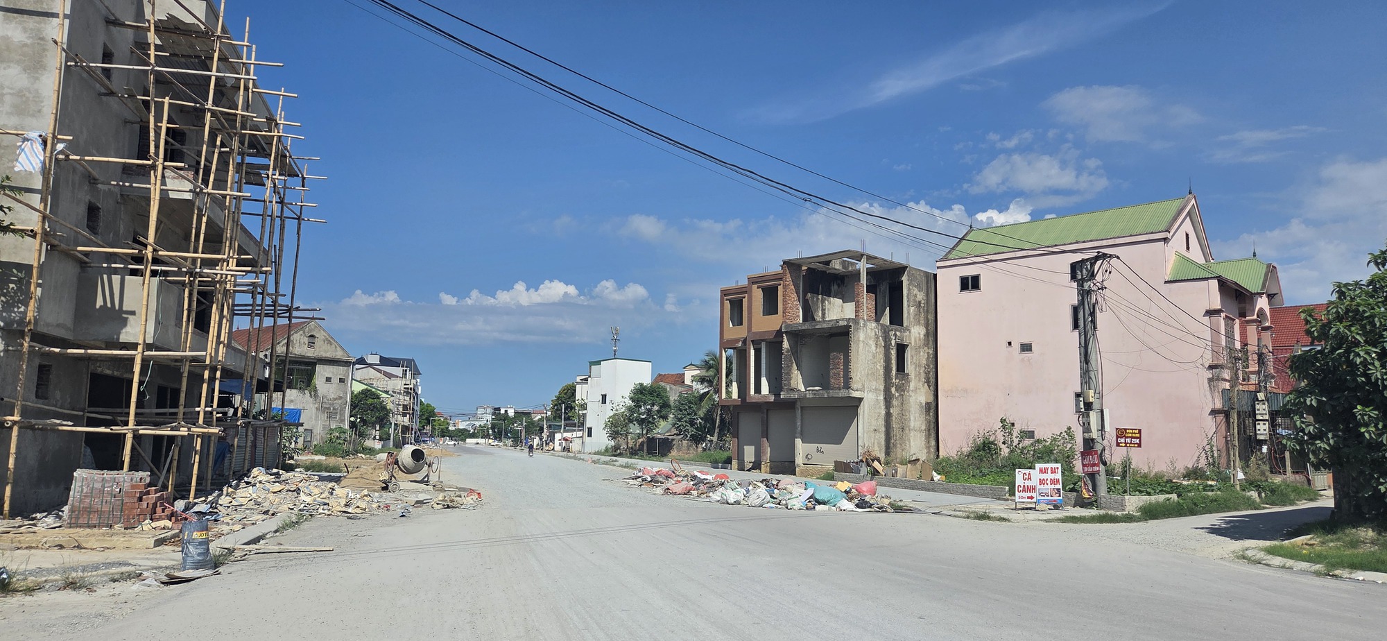 Nghệ An: R&aacute;c thải vứt bừa b&atilde;i ảnh hưởng mỹ quan th&agrave;nh phố Vinh- Ảnh 4.