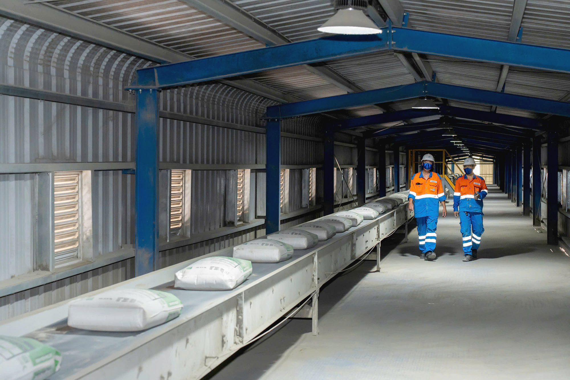 Doanh nghiệp vật liệu giải b&agrave;i to&aacute;n giảm ph&aacute;t thải- Ảnh 2.