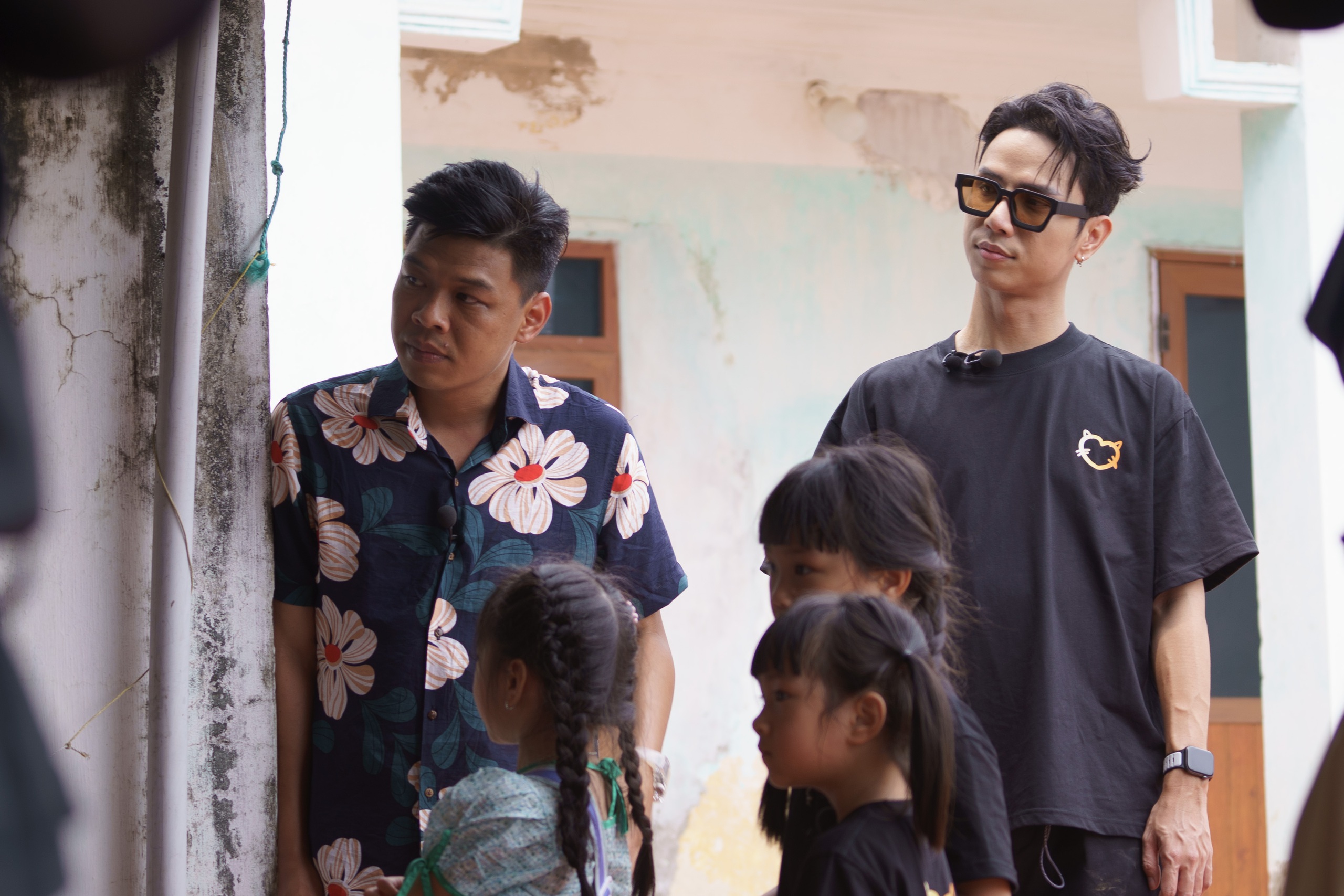 "Bố ơi mình đi đâu thế?" tập 1: Phan Đinh Tùng, Trung Ruồi cùng các con sống ở đảo- Ảnh 8. "Bố ơi mình đi đâu thế?" tập 1: Phan Đinh Tùng, Trung Ruồi cùng các con sống ở đảo- Ảnh 8.