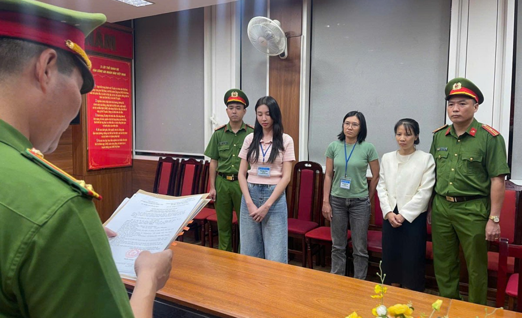 Danh tiếng kh&ocirc;ng thể l&agrave; &ldquo;tấm khi&ecirc;n&rdquo; trước ph&aacute;p luật- Ảnh 1.