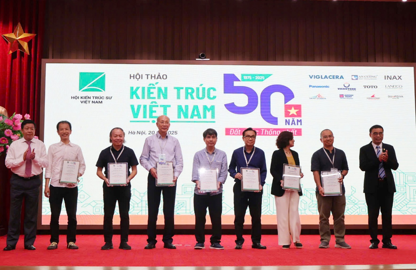 Kiến tr&uacute;c đ&ocirc; thị v&agrave; n&ocirc;ng th&ocirc;n Việt Nam thay đổi nhanh, nhiều th&agrave;nh c&ocirc;ng- Ảnh 1.