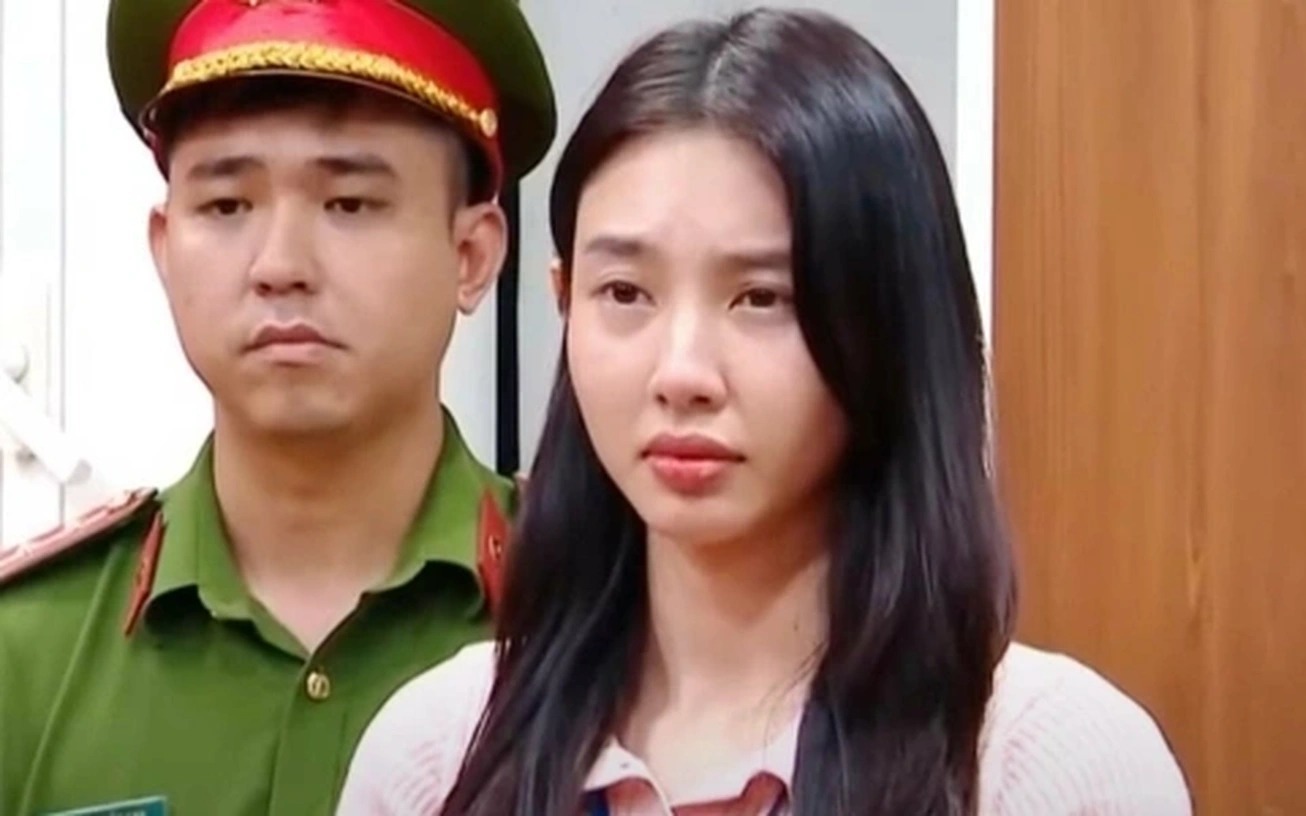 Lời khai hoa hậu Th&ugrave;y Ti&ecirc;n: 'L&agrave; người nổi tiếng, mọi người sẽ v&igrave; m&igrave;nh m&agrave; mua h&agrave;ng'
