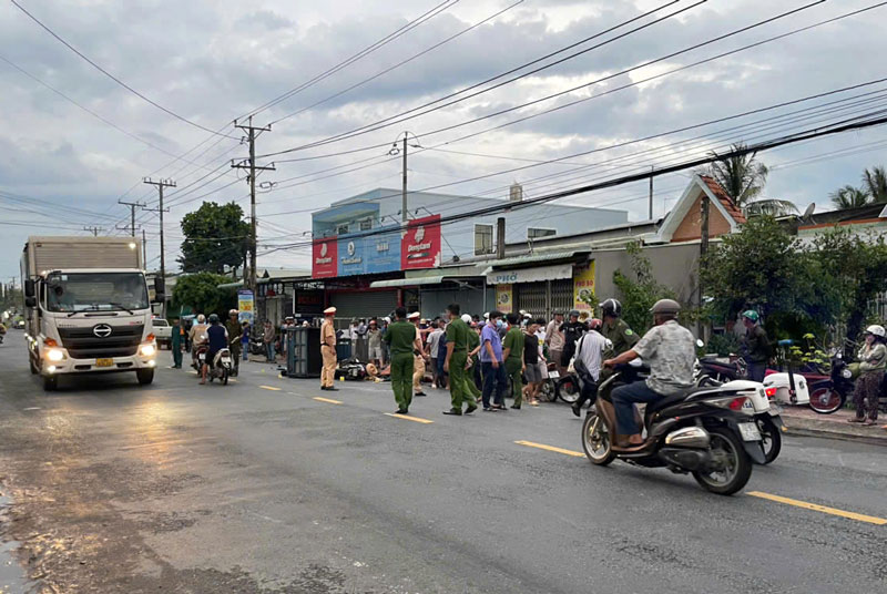 Hiện trường vụ tai nạn làm người phụ nữ tử vong. Hiện trường vụ tai nạn làm người phụ nữ tử vong.