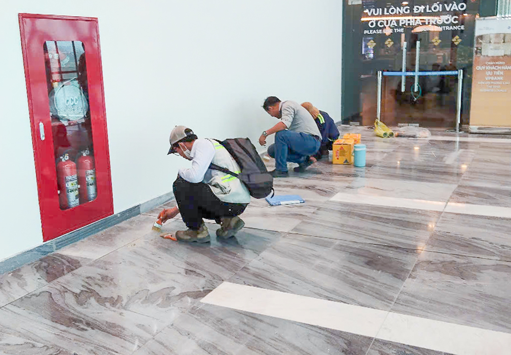 Ho&agrave;n thiện nền đ&aacute; nh&agrave; ga T3 T&acirc;n Sơn Nhất trong th&aacute;ng 6- Ảnh 1.