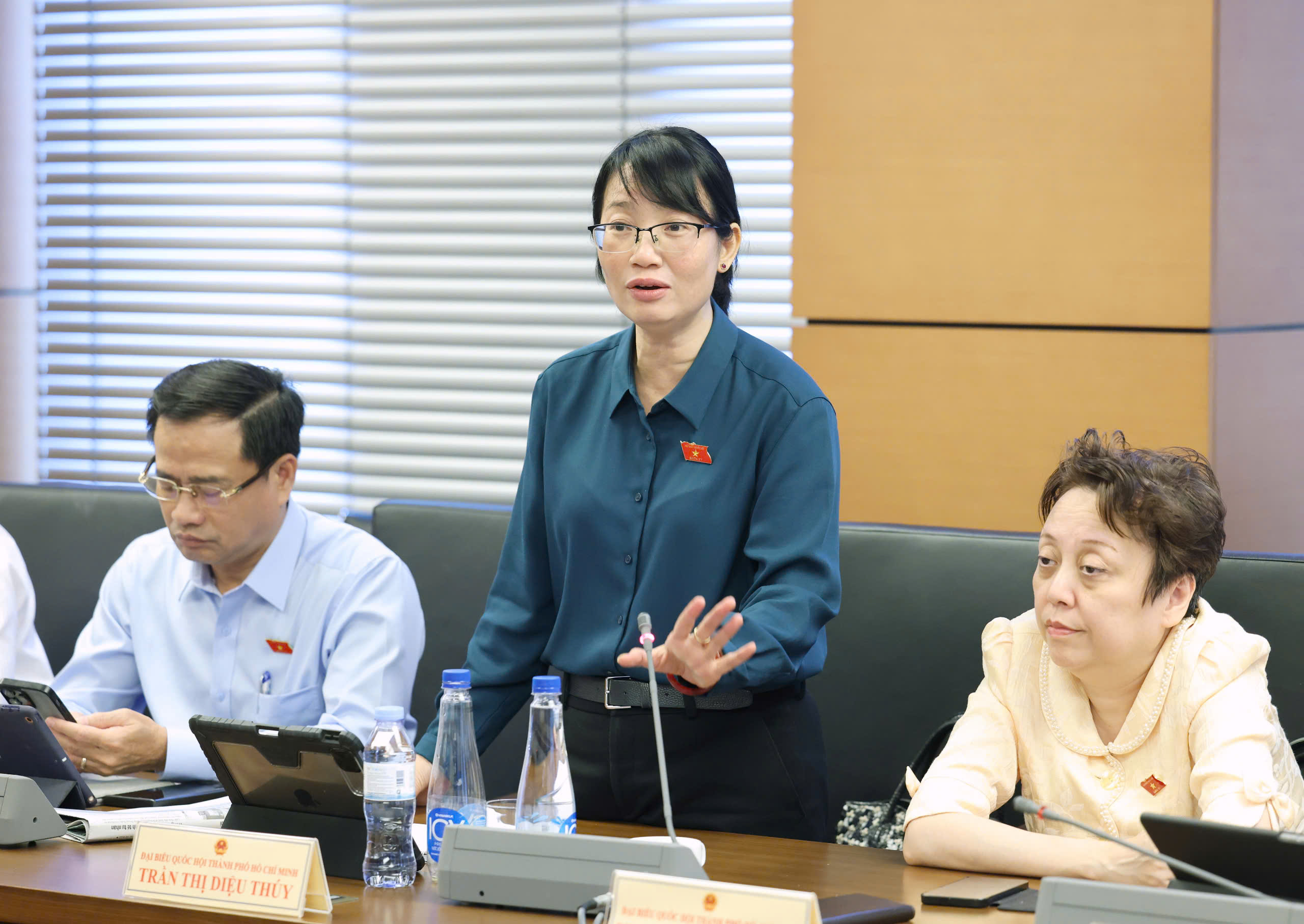 ĐBQH: Rất nhiều c&aacute;n bộ, c&ocirc;ng chức muốn mua nh&agrave; ở x&atilde; hội m&agrave; kh&ocirc;ng thể tiếp cận- Ảnh 1.