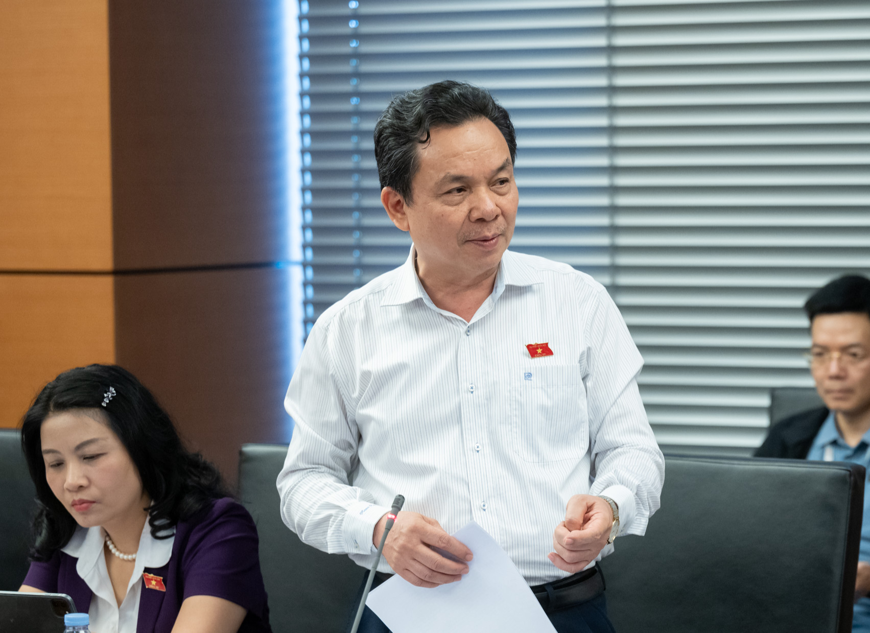 ĐBQH: Rất nhiều c&aacute;n bộ, c&ocirc;ng chức muốn mua nh&agrave; ở x&atilde; hội m&agrave; kh&ocirc;ng thể tiếp cận- Ảnh 3.