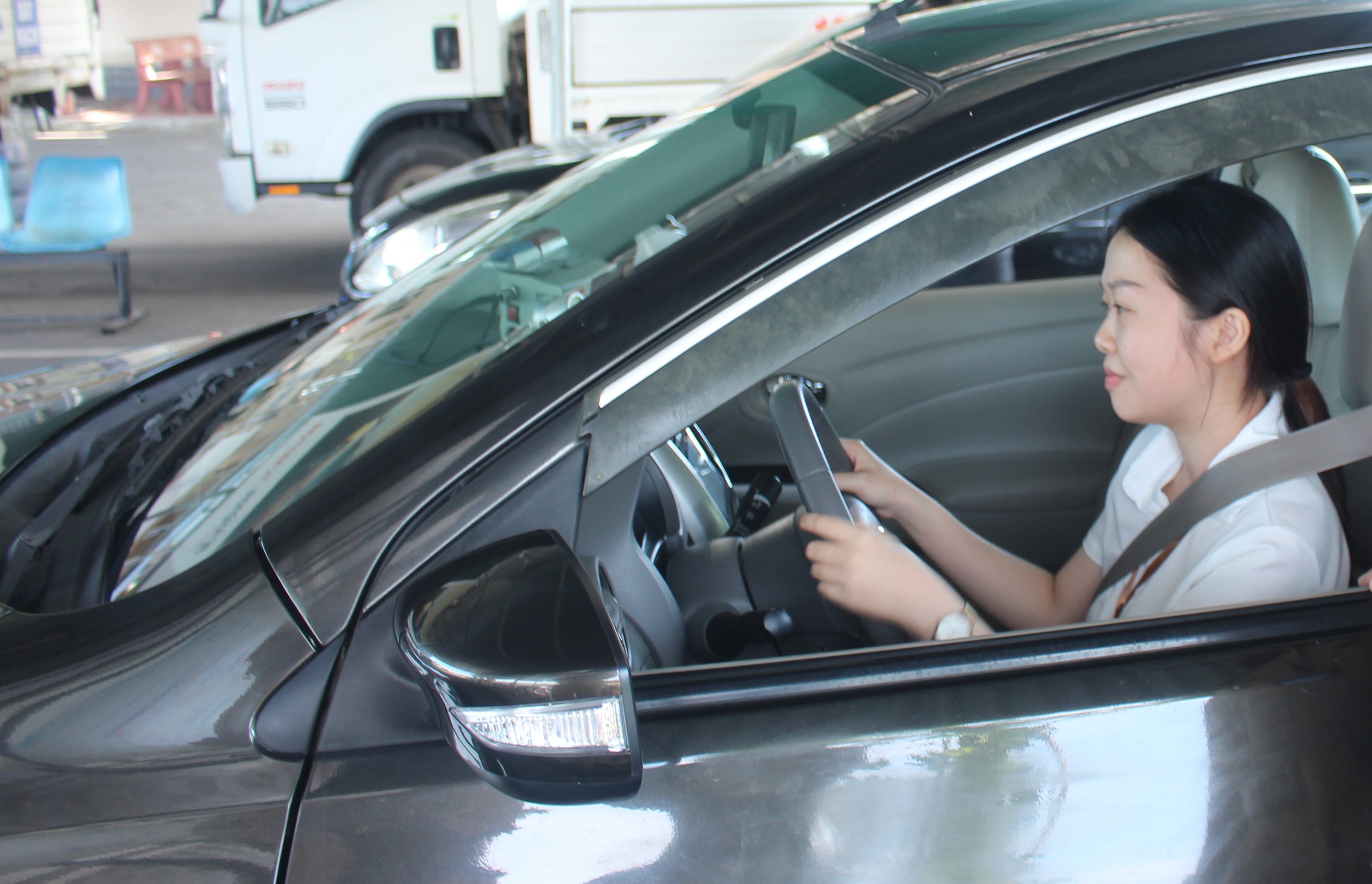 CSGT Quảng Trị kiểm tra hồ sơ, nồng độ cồn học vi&ecirc;n trước khi s&aacute;t hạch l&aacute;i xe- Ảnh 14.