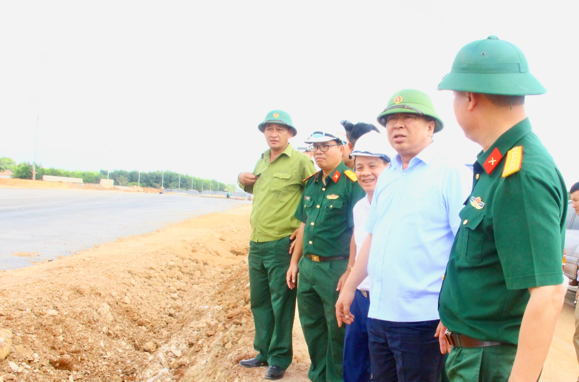 Bộ trưởng Trần Hồng Minh: Tiến độ giải ph&oacute;ng mặt bằng của Đồng Nai qu&aacute; chậm- Ảnh 3.