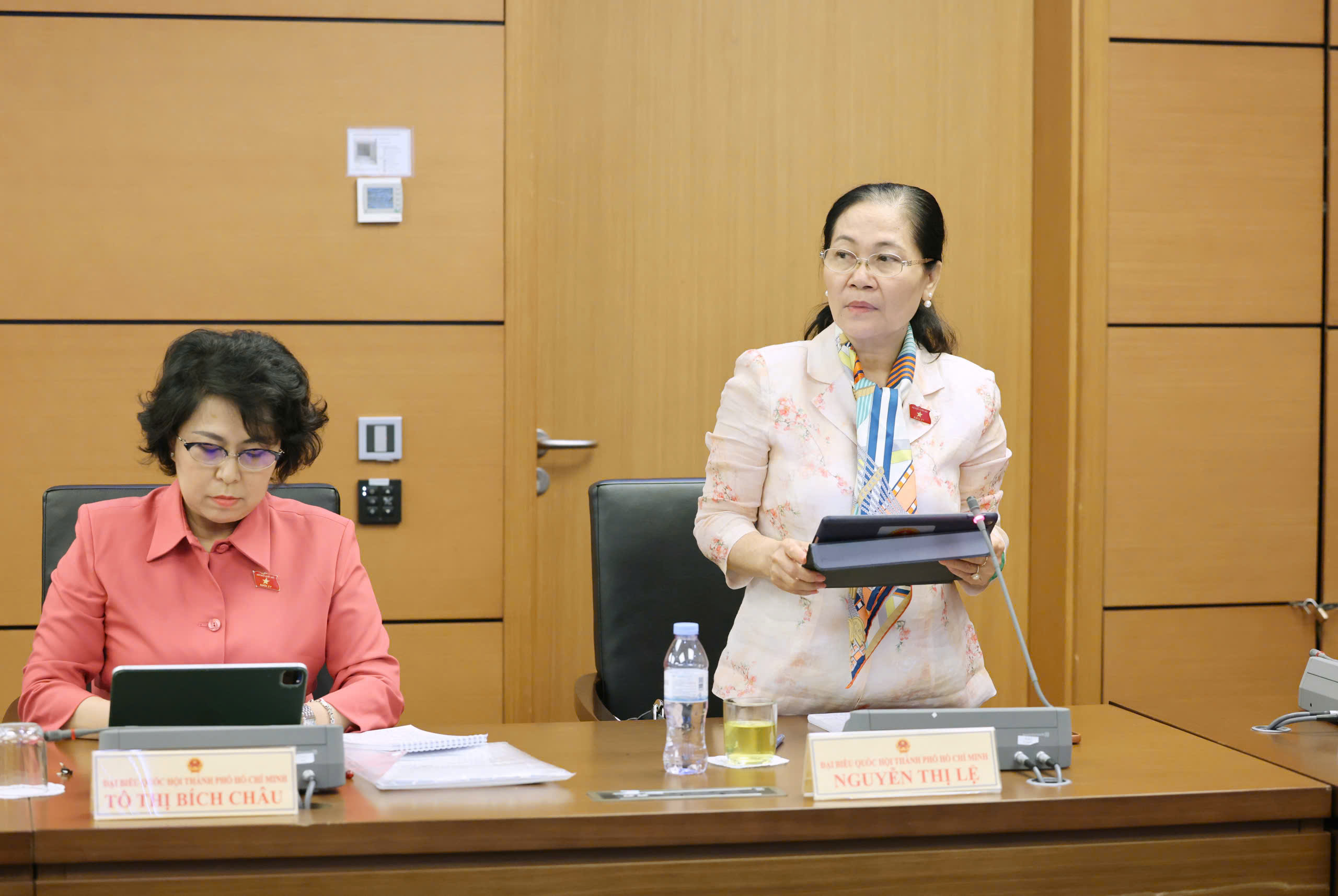 ĐBQH: Rất nhiều c&aacute;n bộ, c&ocirc;ng chức muốn mua nh&agrave; ở x&atilde; hội m&agrave; kh&ocirc;ng thể tiếp cận- Ảnh 2.