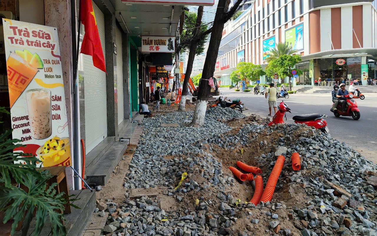 Nha Trang hạ ngầm c&aacute;p điện, c&aacute;p viễn th&ocirc;ng để x&acirc;y dựng đ&ocirc; thị hiện đại- Ảnh 1.