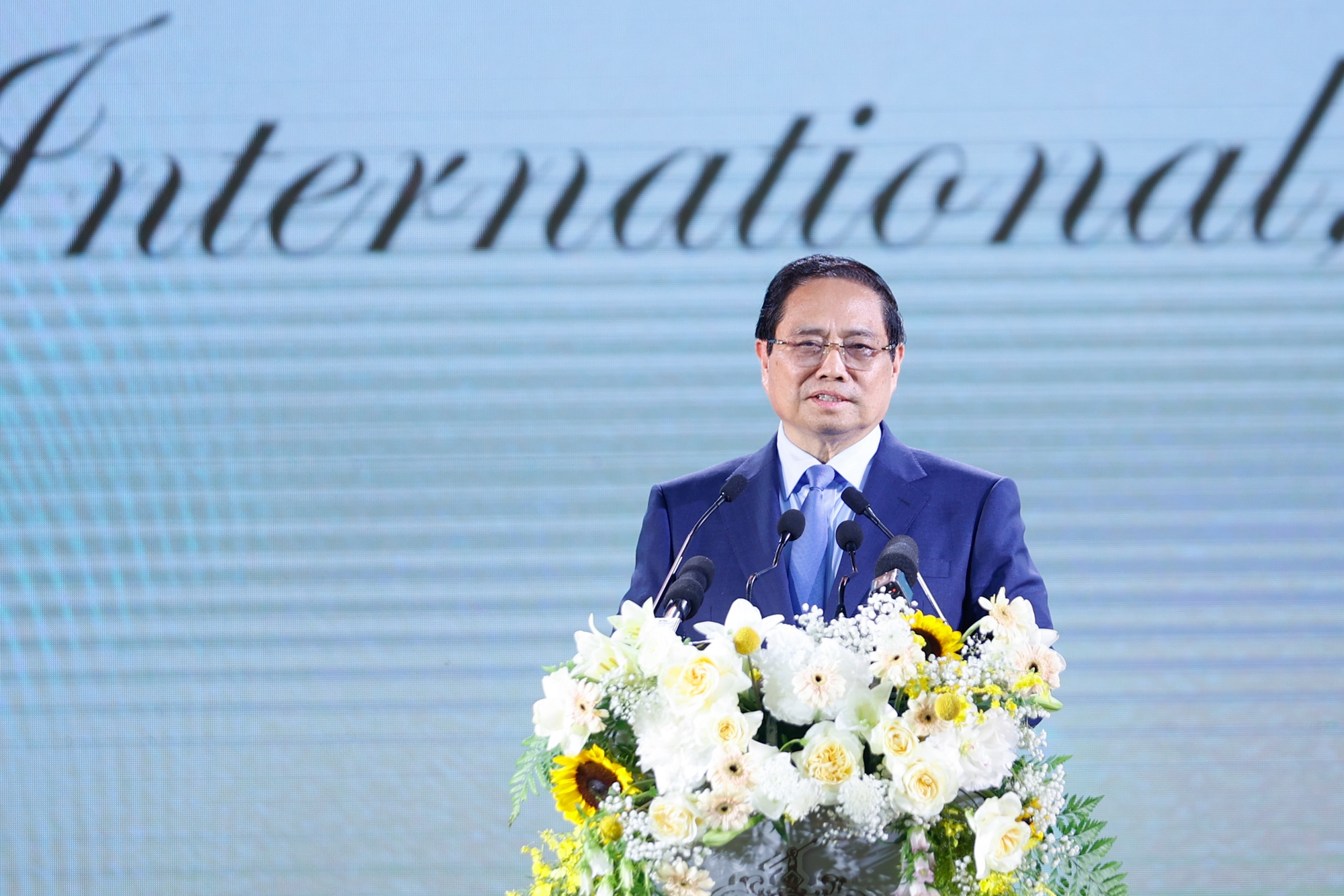 Thủ tướng: Phấn đấu ho&agrave;n th&agrave;nh dự &aacute;n Trump International Hưng Y&ecirc;n trong 2 năm- Ảnh 1.