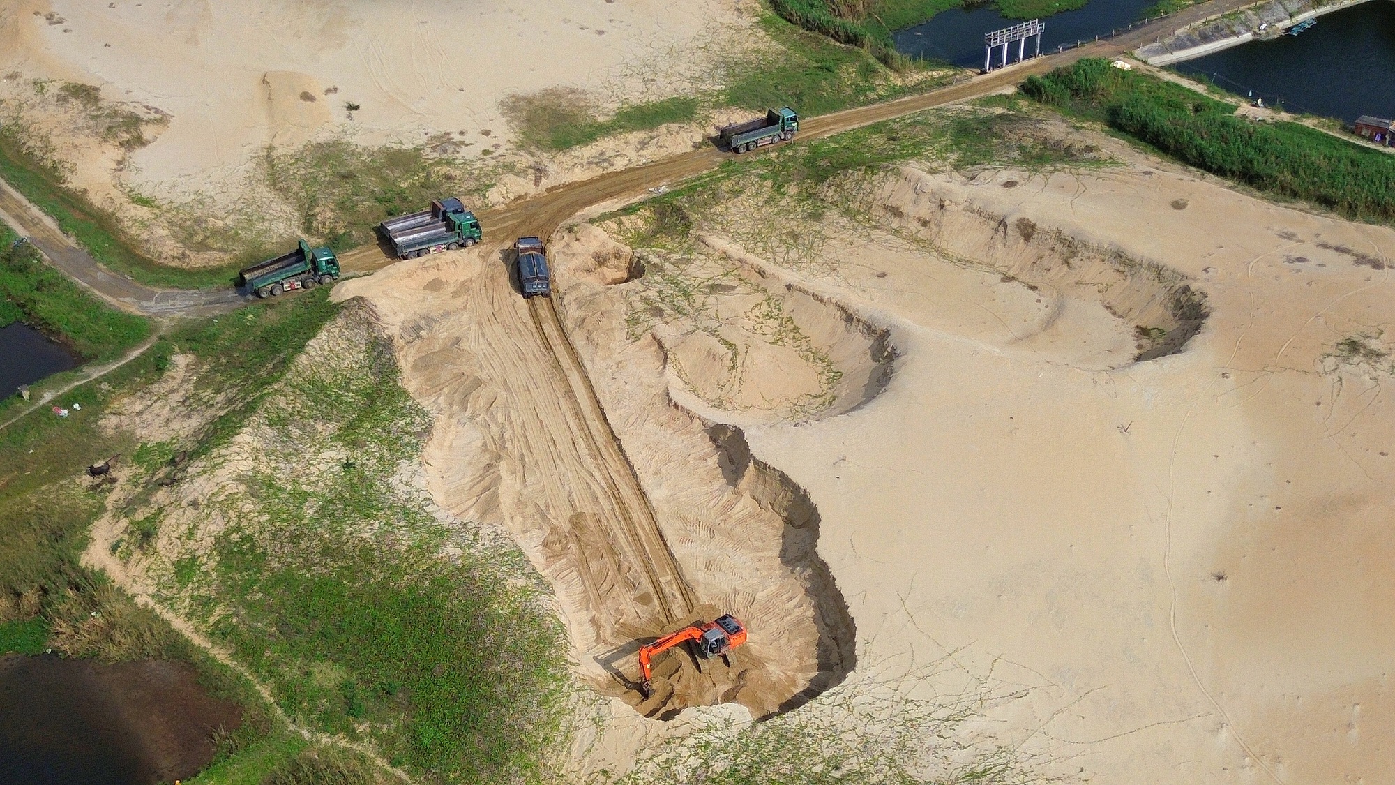 Thiếu c&aacute;t, nhiều c&ocirc;ng tr&igrave;nh x&acirc;y dựng tại Đ&agrave; Nẵng lo chậm tiến độ- Ảnh 1.