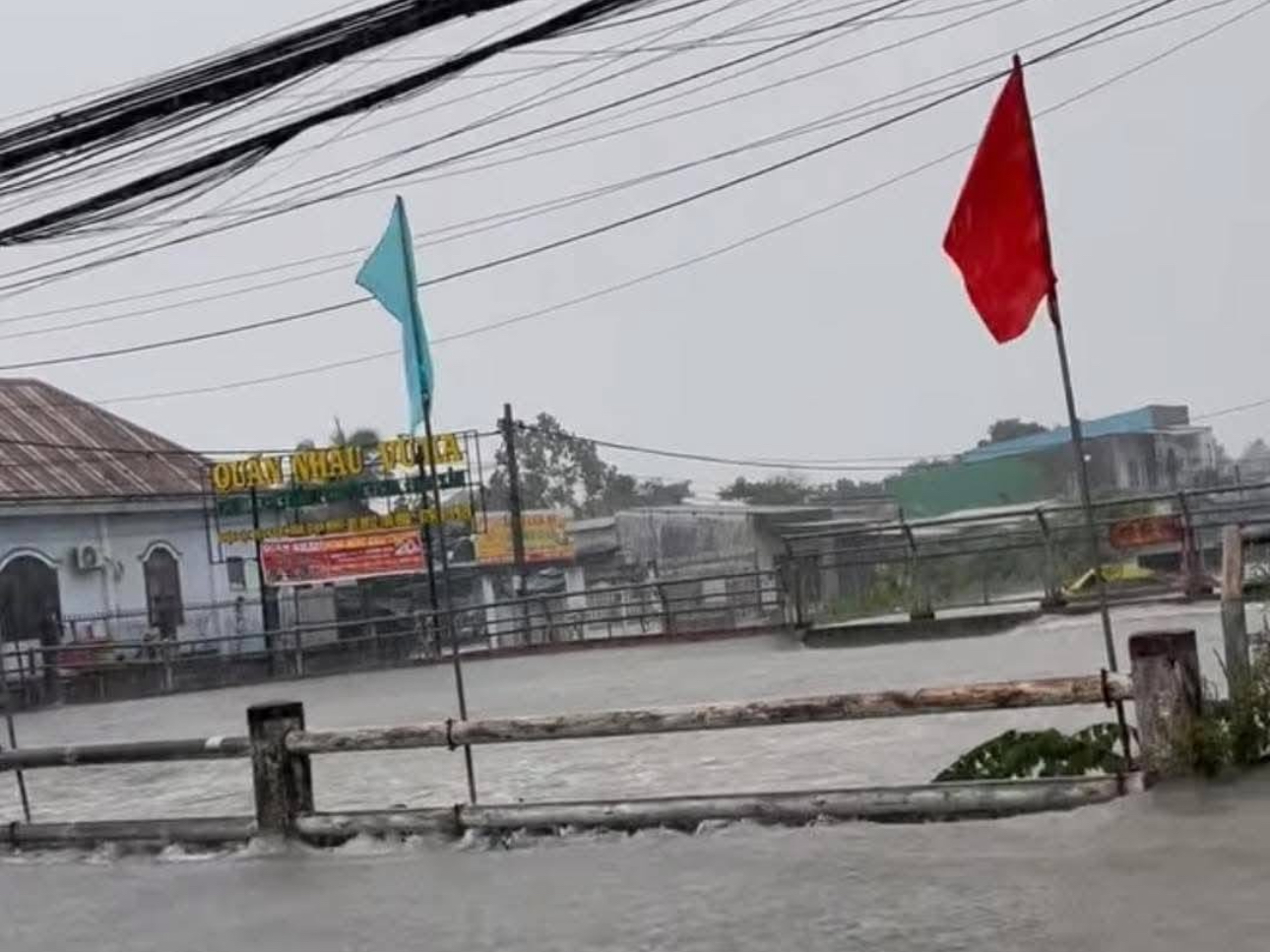 Mưa lớn k&eacute;o d&agrave;i, nhiều khu vực ở Đồng Nai ngập nặng- Ảnh 6.